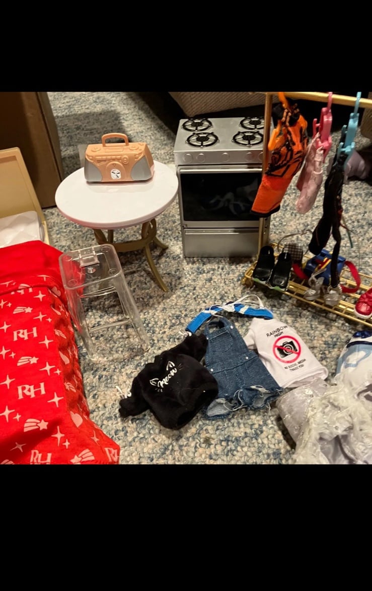 Rainbow High Furniture Lot, Clothes, Hanging rack, hangers , shoes etc