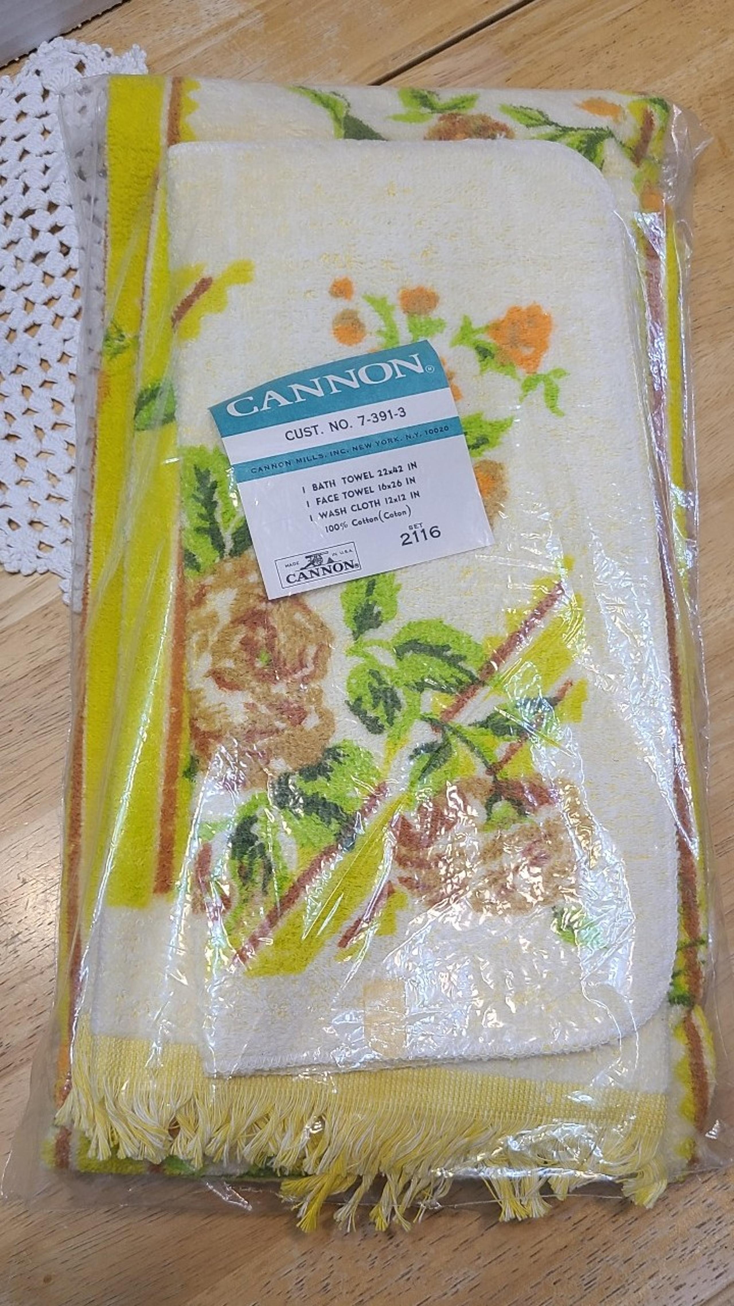 NOS Vintage 1970's Cannon Towel Set Orange Flowers
