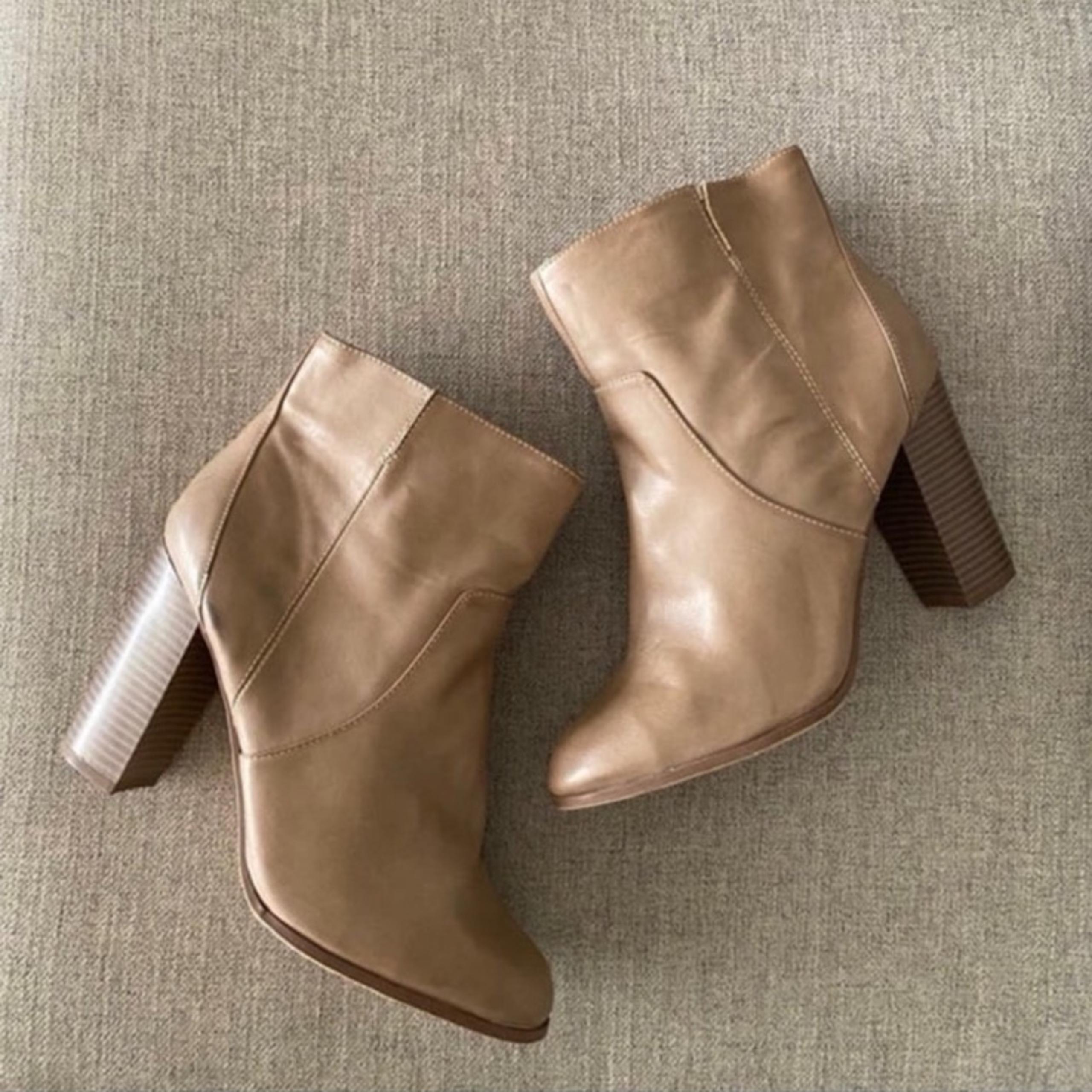 Target Tan Women’s Ankle Block Heel Booties✨