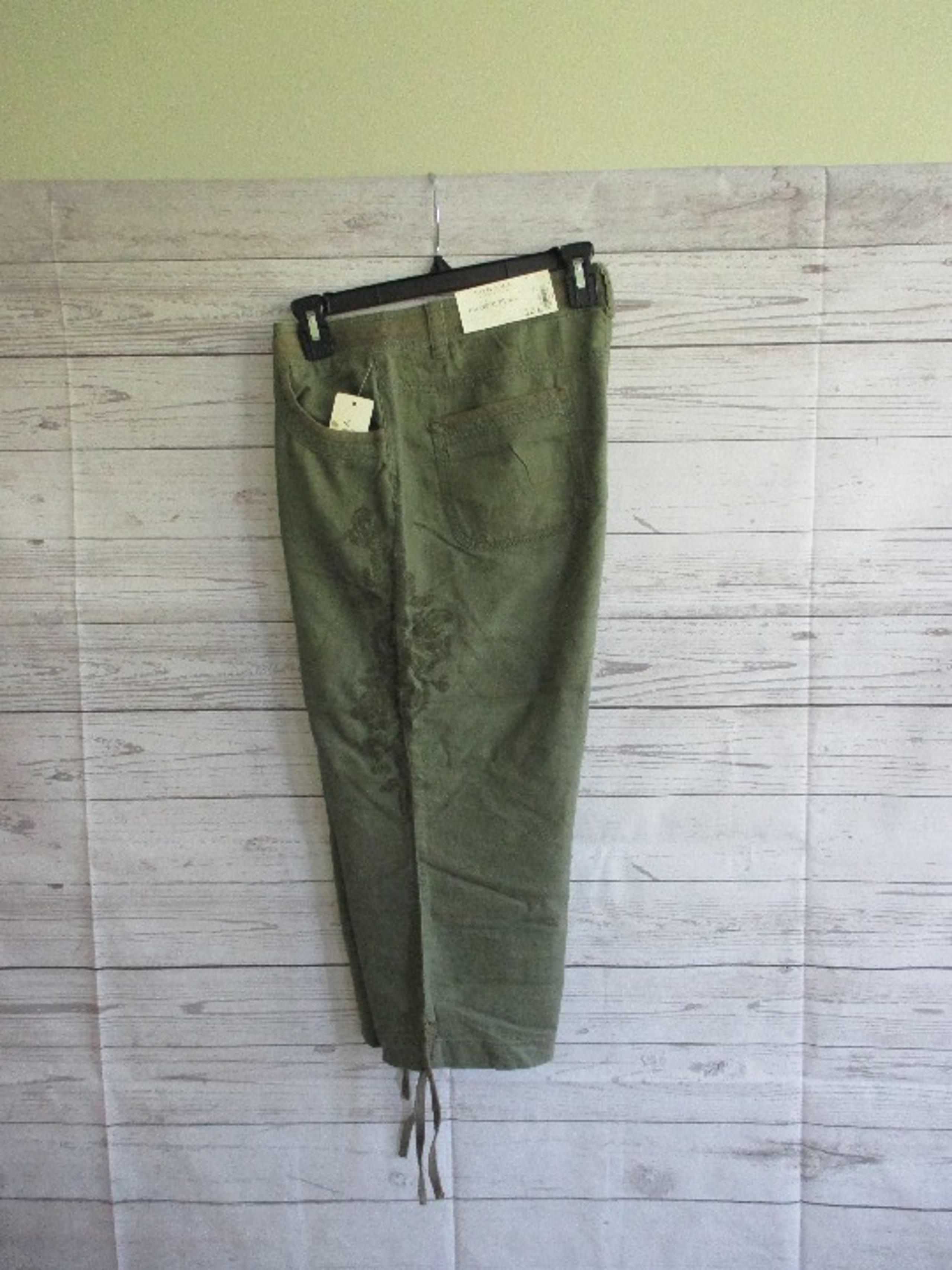 NWT - SONOMA Linen-blend Capri - sz 10