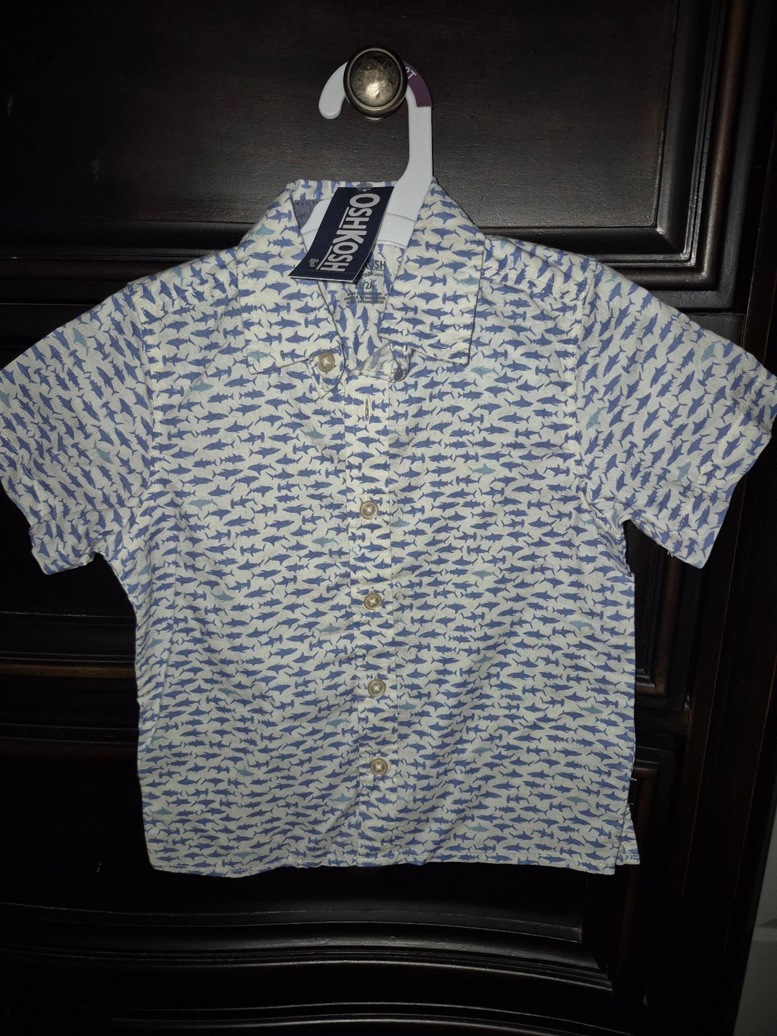 Oshkosh button-up shirt - size 2T