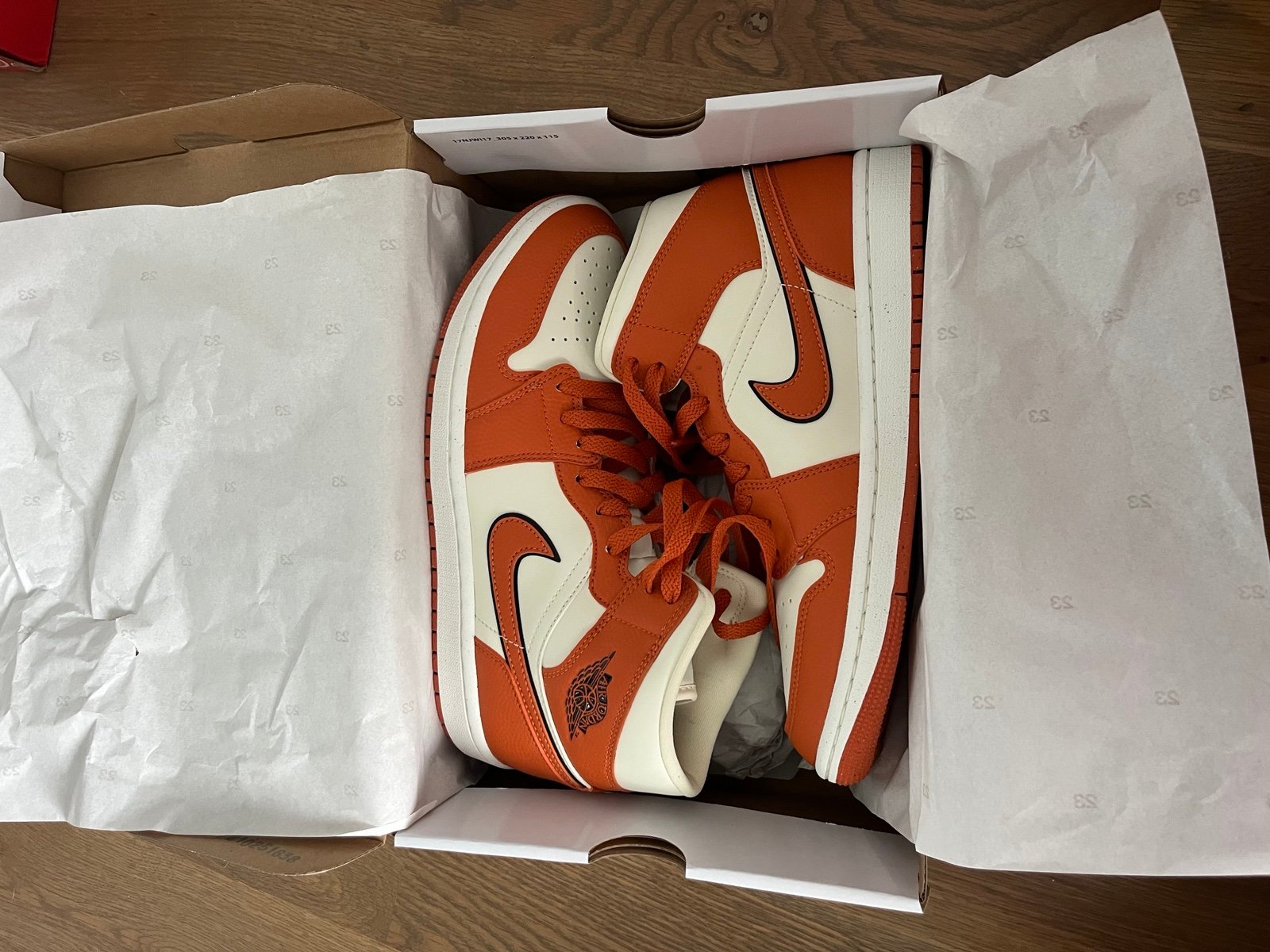 Nike Air Jordan 1 Mid SE Shoes