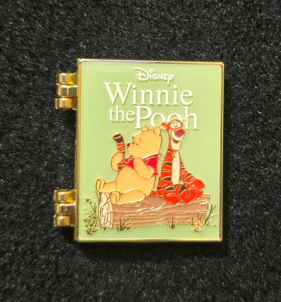 Disney pin Winnie the Pooh book hinged pin