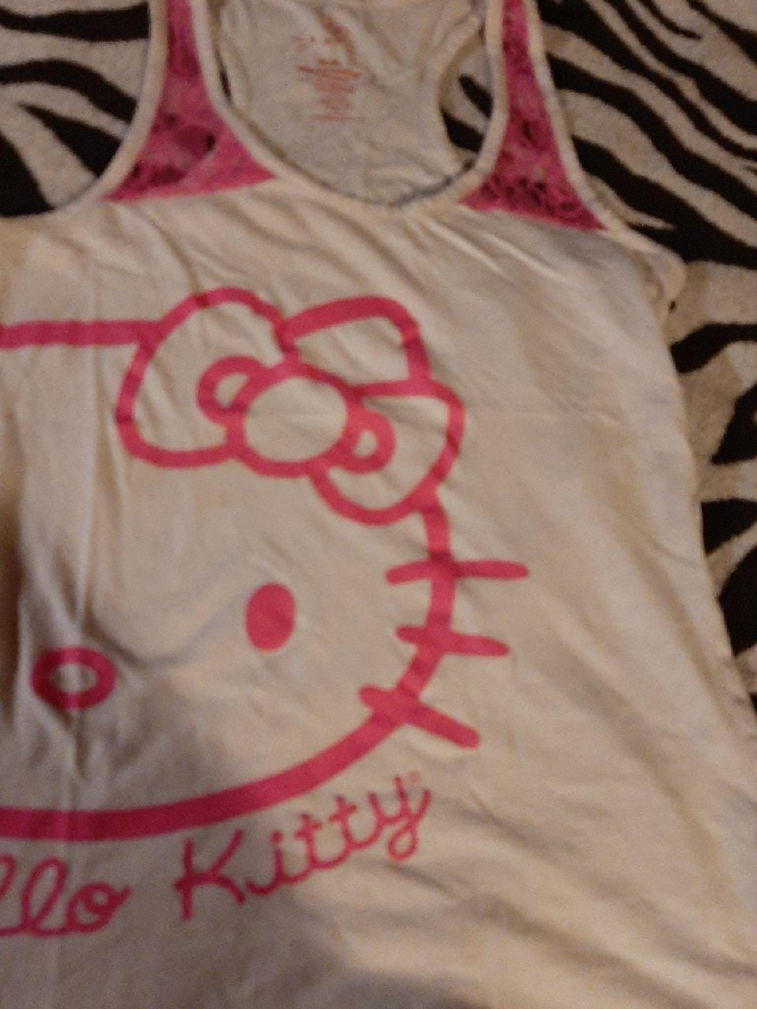 Hello Kitty tank
