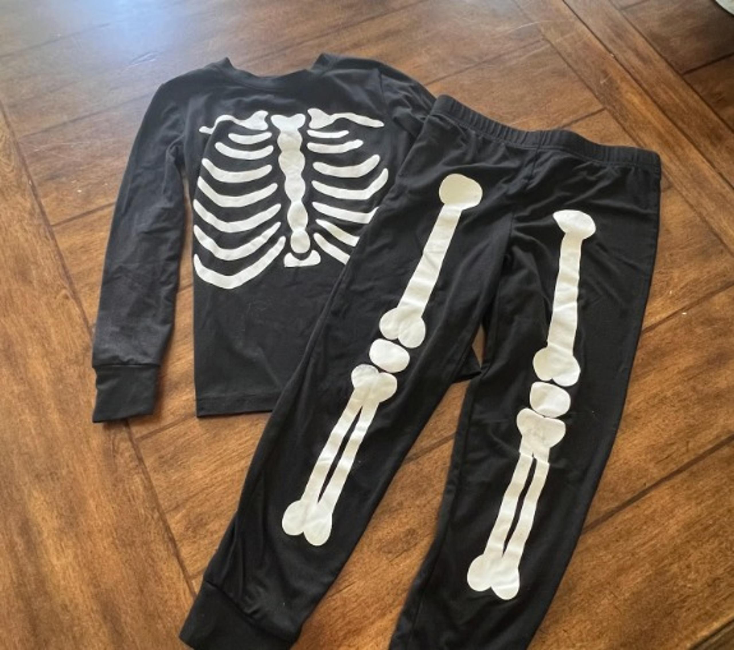 City Street Boys Skeleton Pajamas Size 6