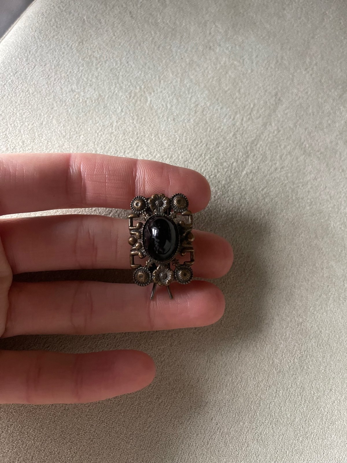 black onyx silver brooch pin Victorian vintage antique gemstone