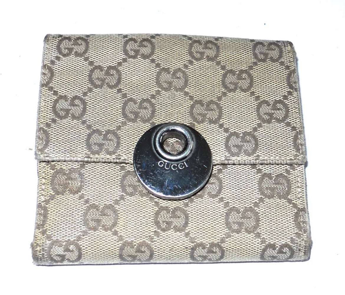 AUTH GUCCI BROWN MONOGRAM FABRIC/BROWN LEATHER LOGO BI-FOLD WALLET- ITALY-CHARM