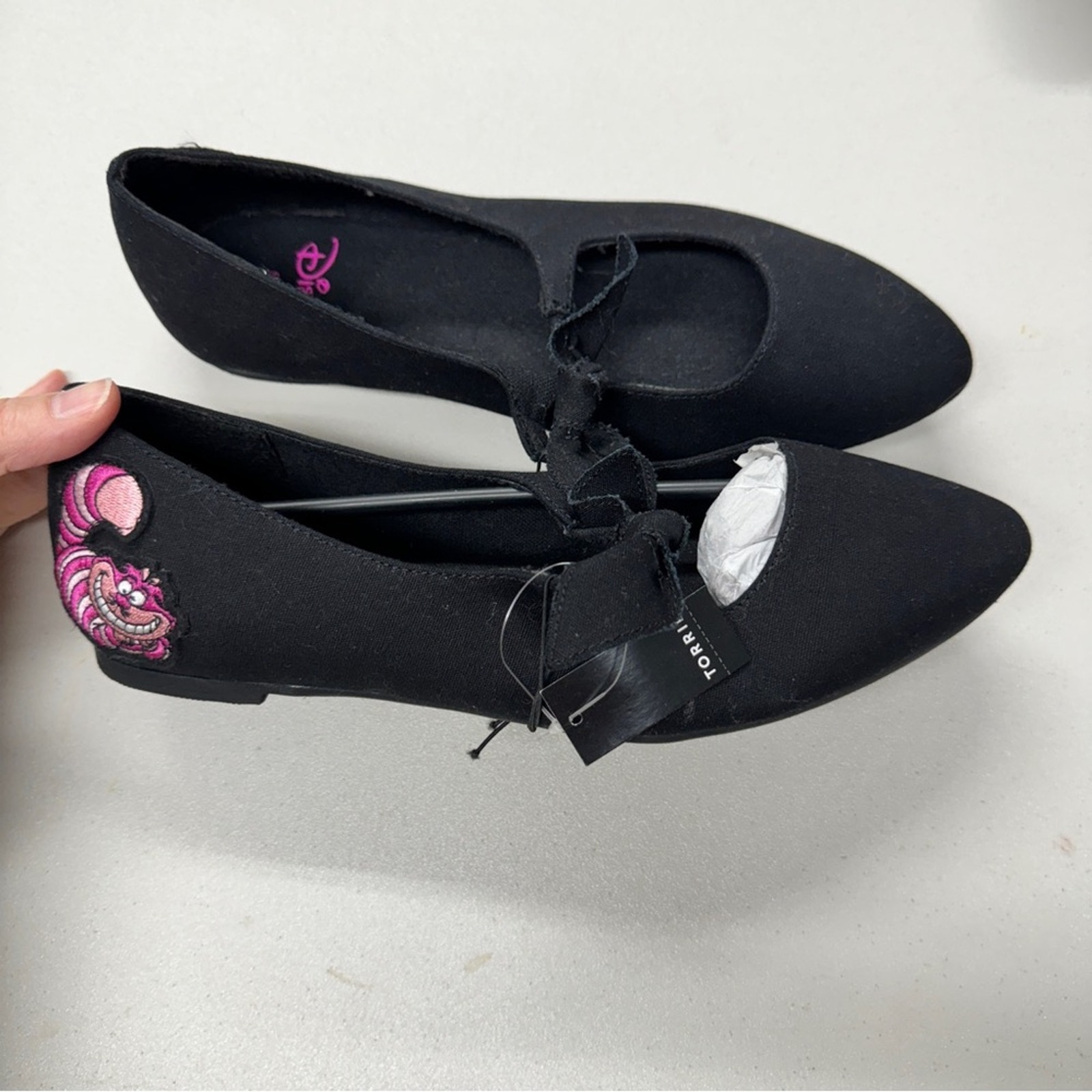 Torrid X Disney Alice In Wonderland Cat Slip On Flats Womens 8.5 Mary Jane Shoes