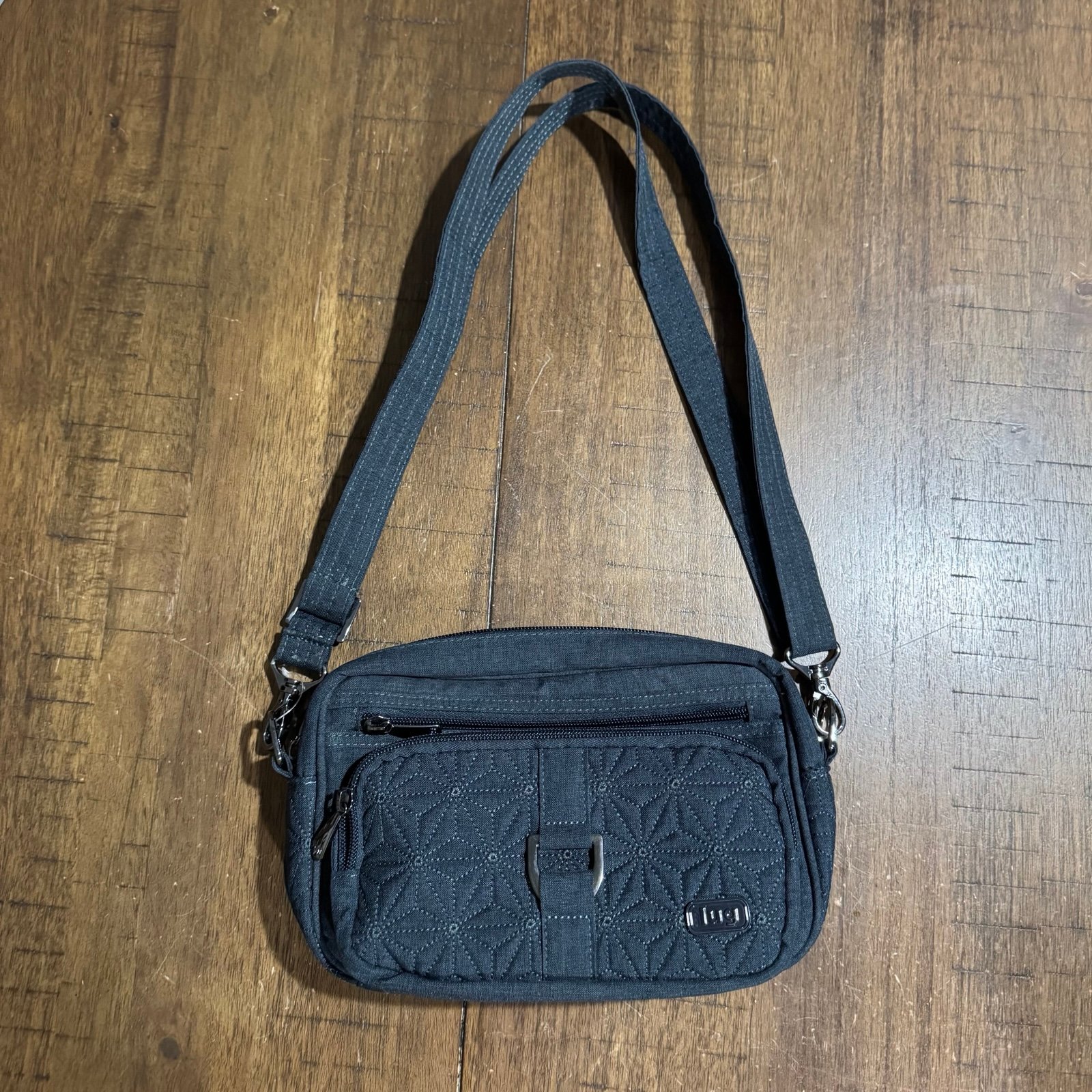 Lug Carousel Crossbody Purse Bag Quilted Multi Pocket Travel Navy Blue NWOT
