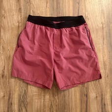 Rhone Mako Tech Shorts Unlined Men’s Size Large 7 Inseam Red Moscato Pockets