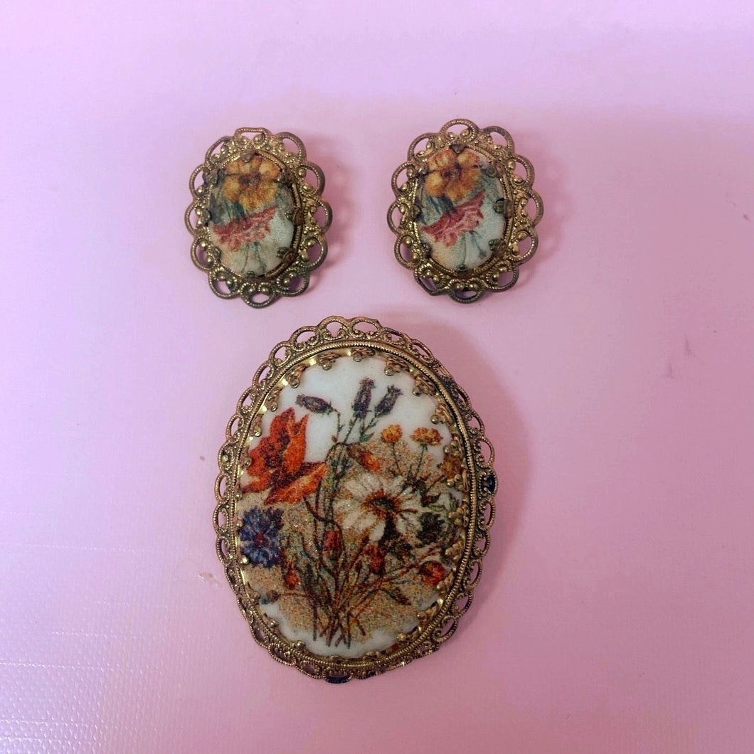 Western Germany Sugar Glass Brooch and Clip On Earrings Set