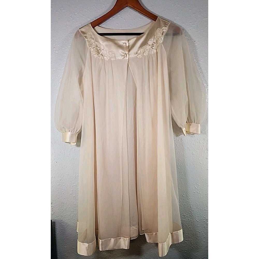 Vintage GOSSARD Artemis Robe Peignoir Chiffon Layer Size Small Ivory