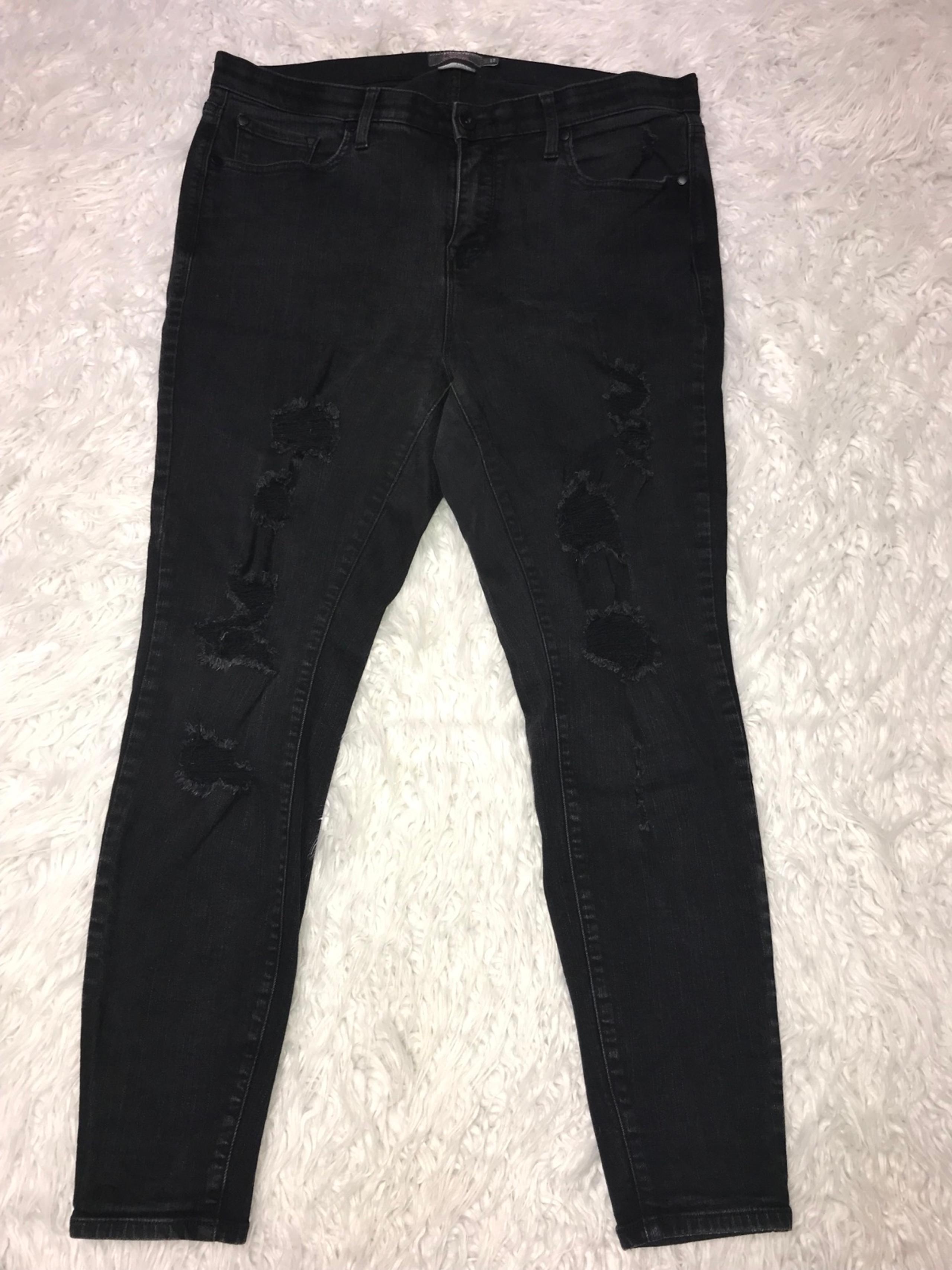 Torrid sky height skinny distressed womens  jeans size 16 See pictures for measu