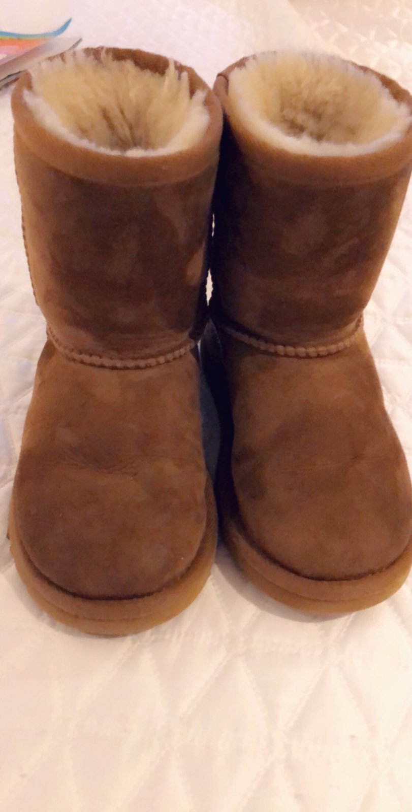 toddler uggs S⭕️LD