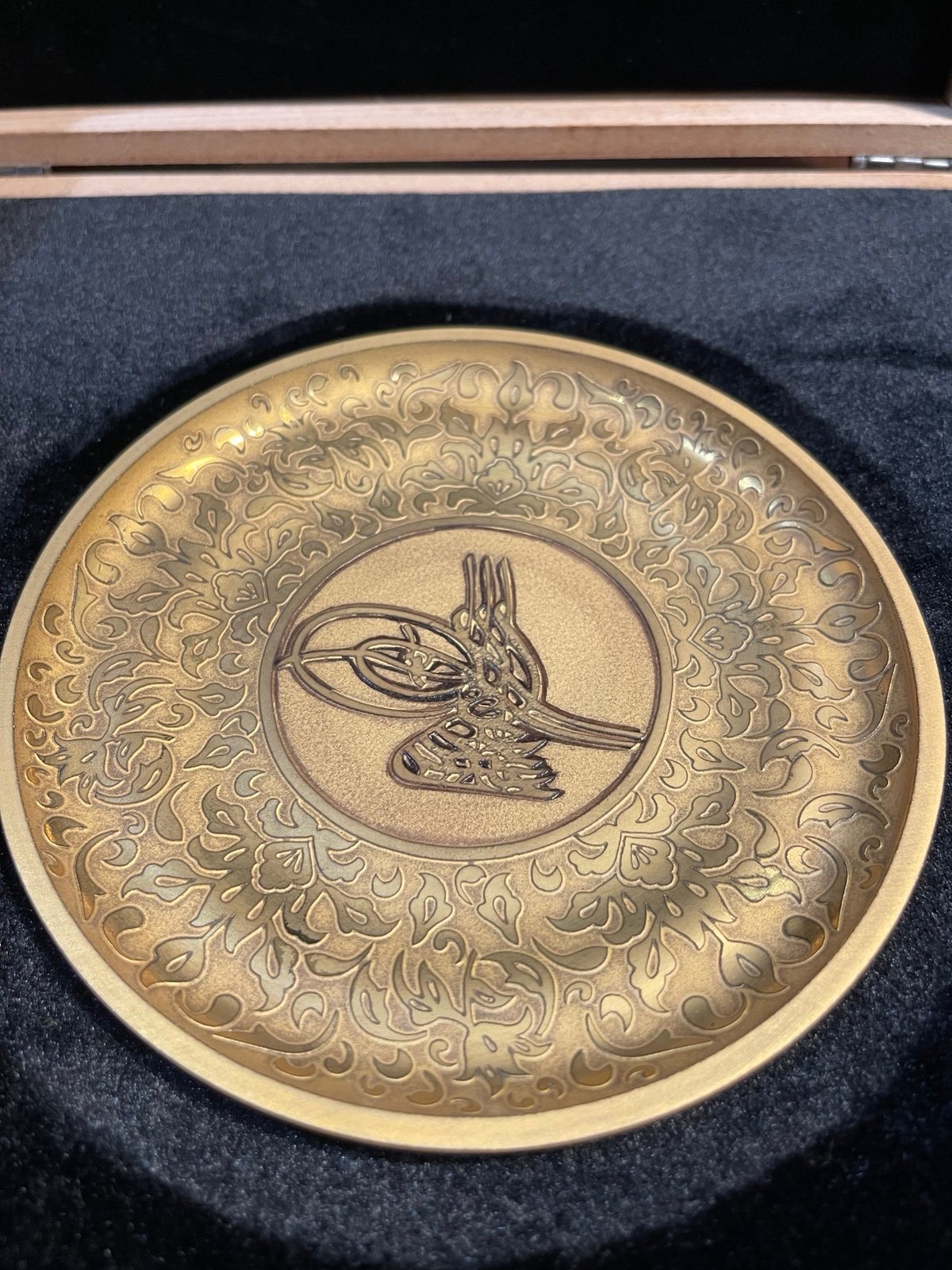 Handmade Turkish plate with gold/platinum gilding