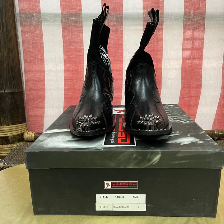 NWB Fiesso By Aurelia Gracia 1pc Leather Boots Size 12