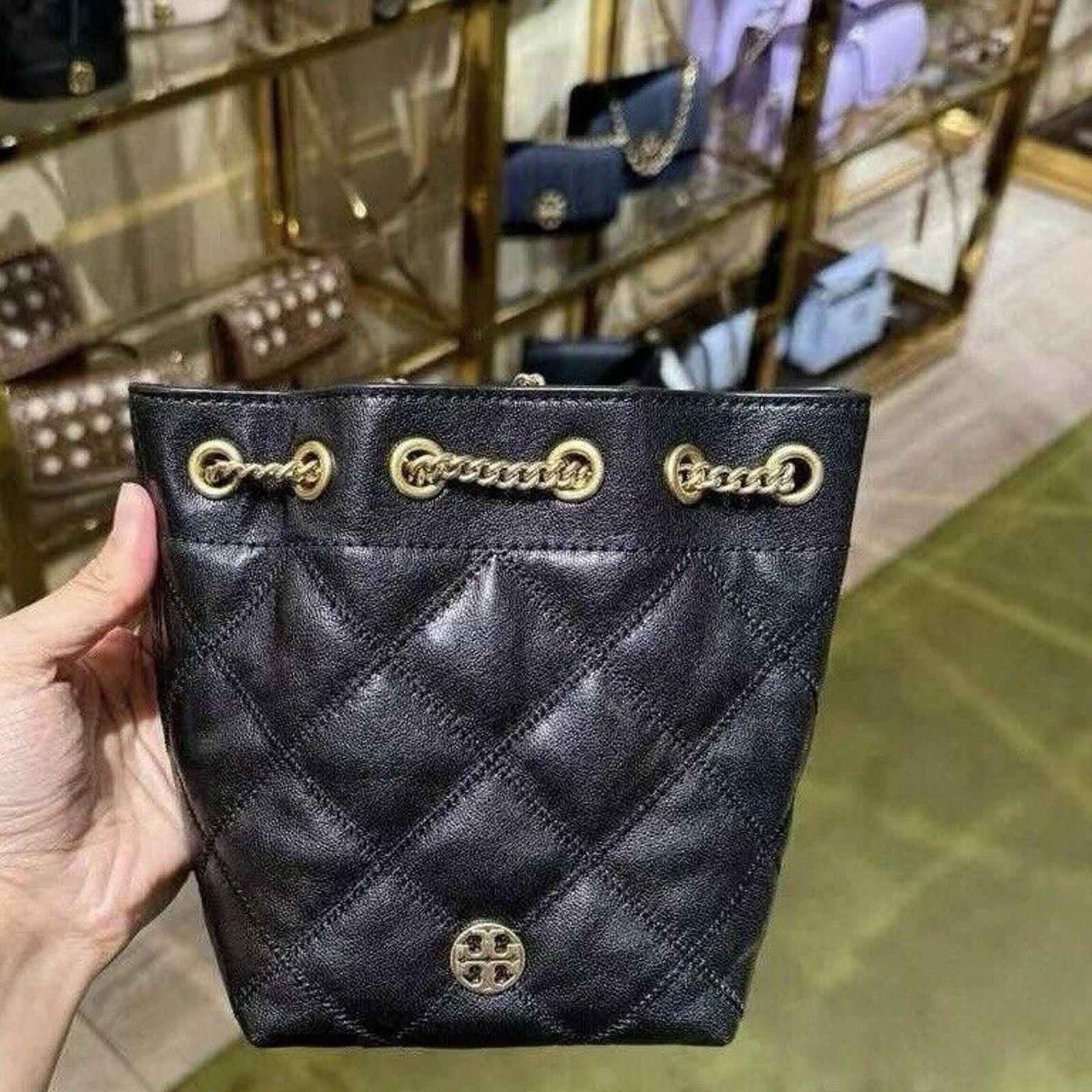 新作★Tory Burch Willa Small Drawstring Bag 163517 Amazon.com | Tory Burch Willa small Drawstring bag