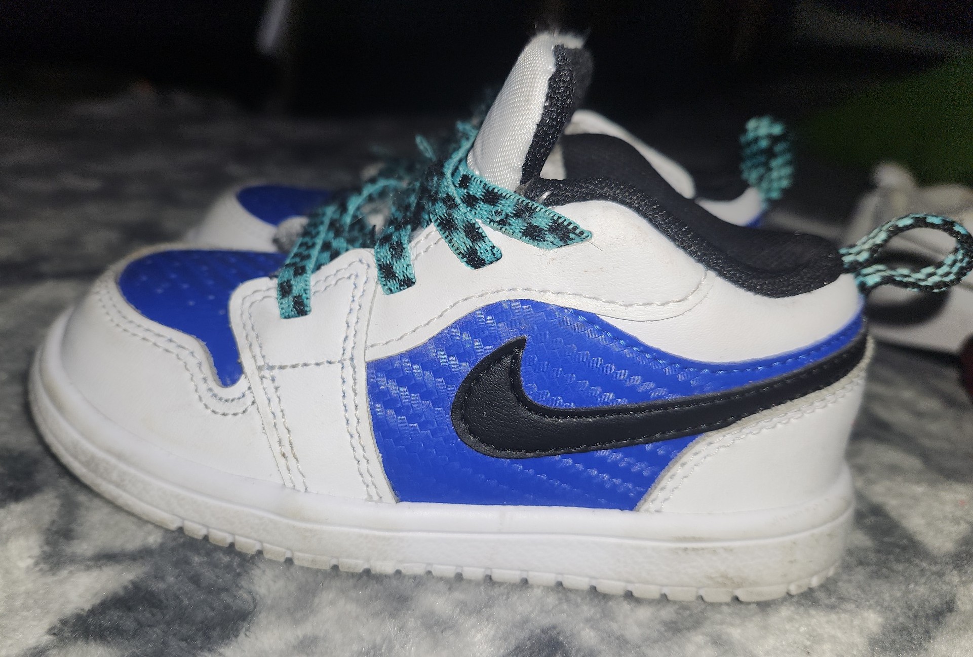 Nike Air Jordan 1 Low Basketball Shoes | Size 8C
