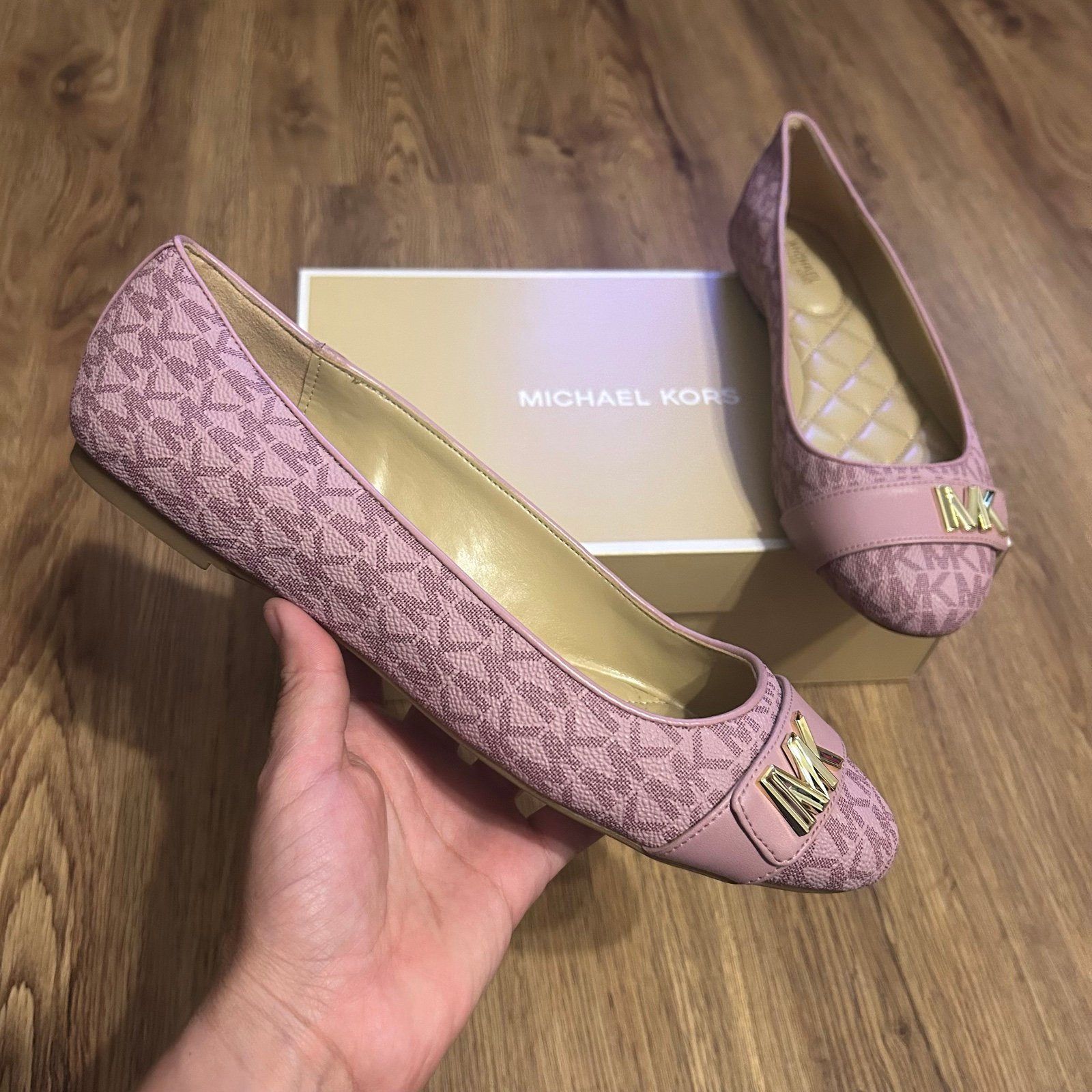 Michael kors deals pink flats