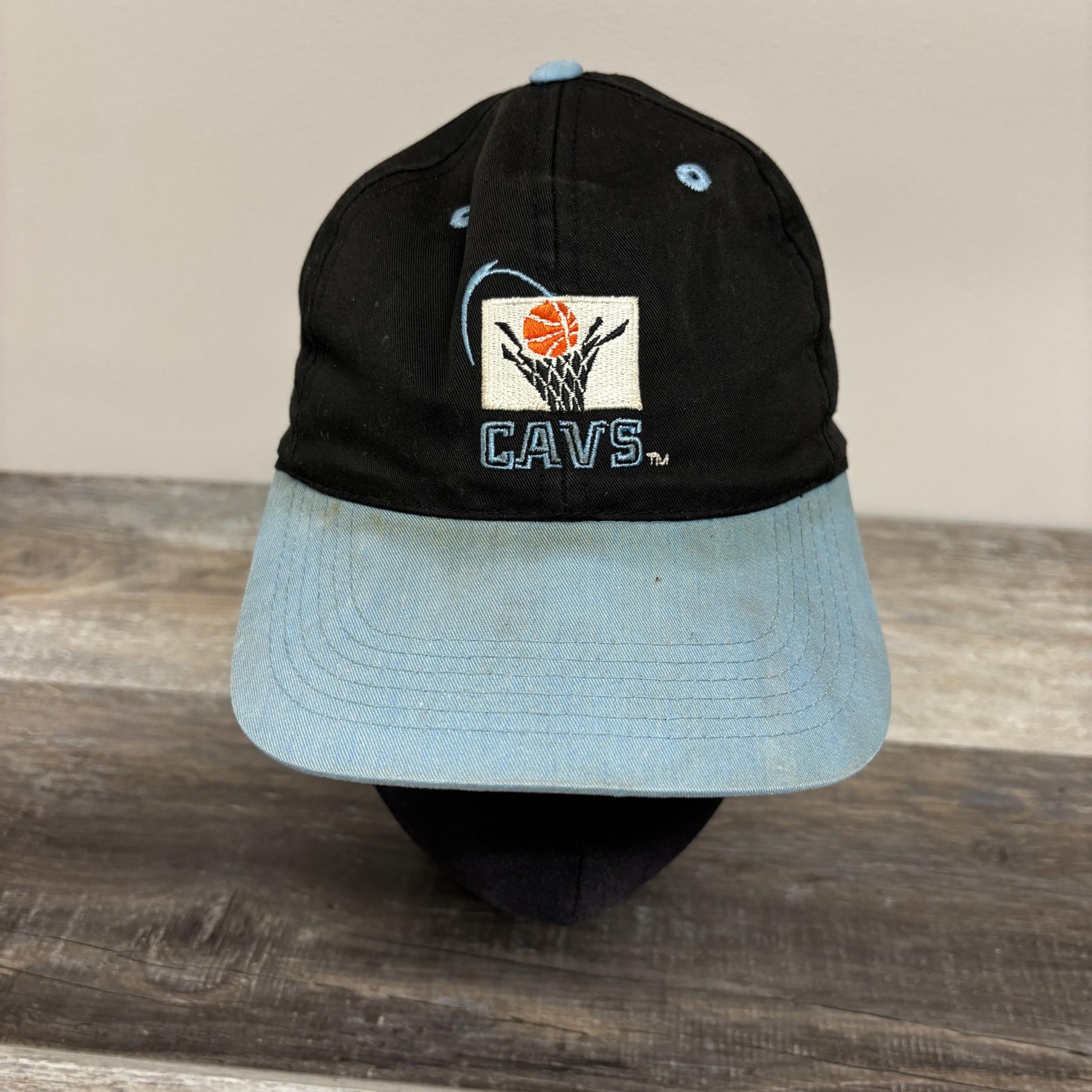 Vintage Cleveland Cavaliers CAVS Logo Basketball Black Blue Snapback Cap Hat