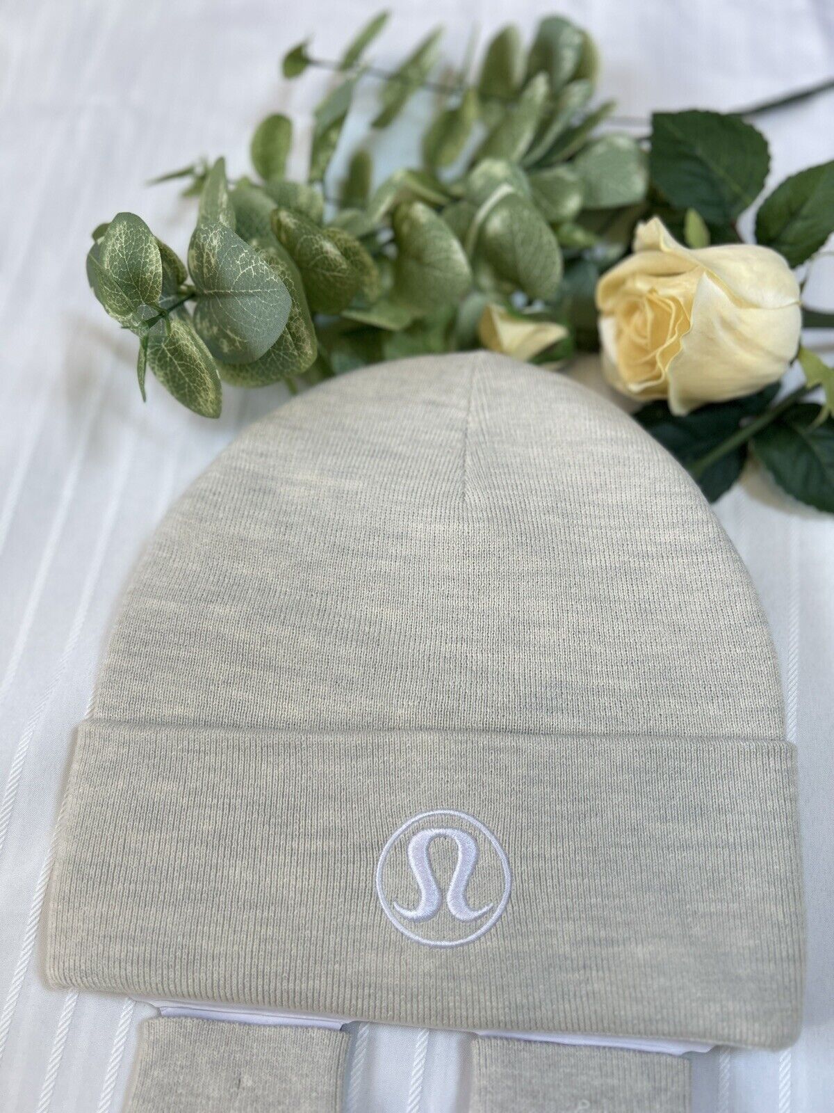 NWT98 Lululemon Warm Revelation Beanie * Golves Set - HDBO - Size XS/S