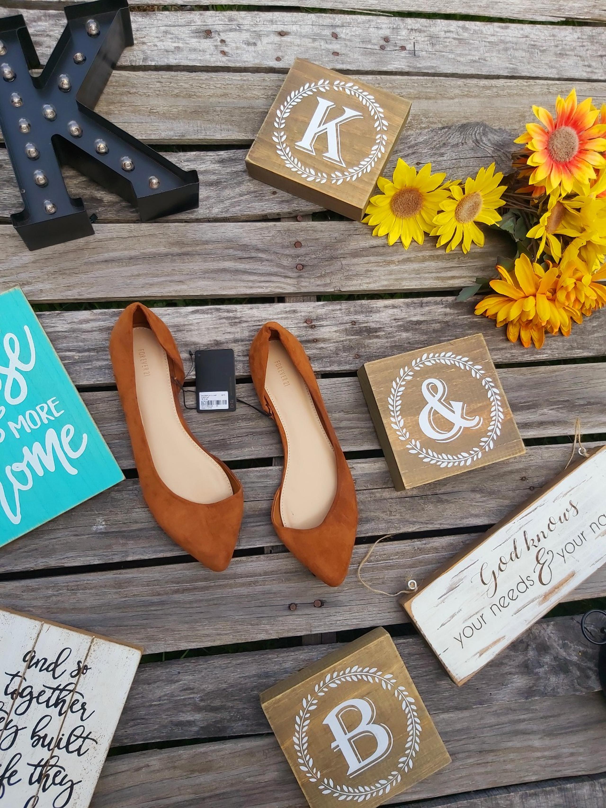 Forever 21 Faux Suede Cutout Flats
