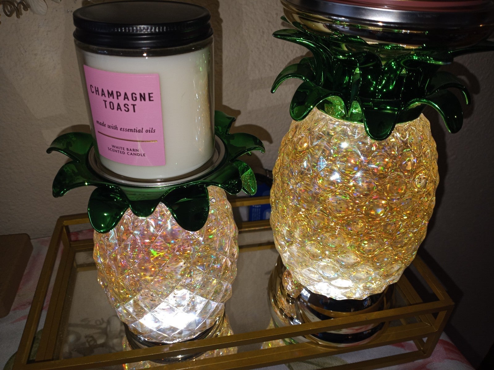 B&BW PINEAPPLE LIGHT-UP GLITTER GLOBES SET OF 2!♡♡
