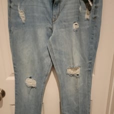 Express NWT mid-rise cropped DISTRESSED size 14