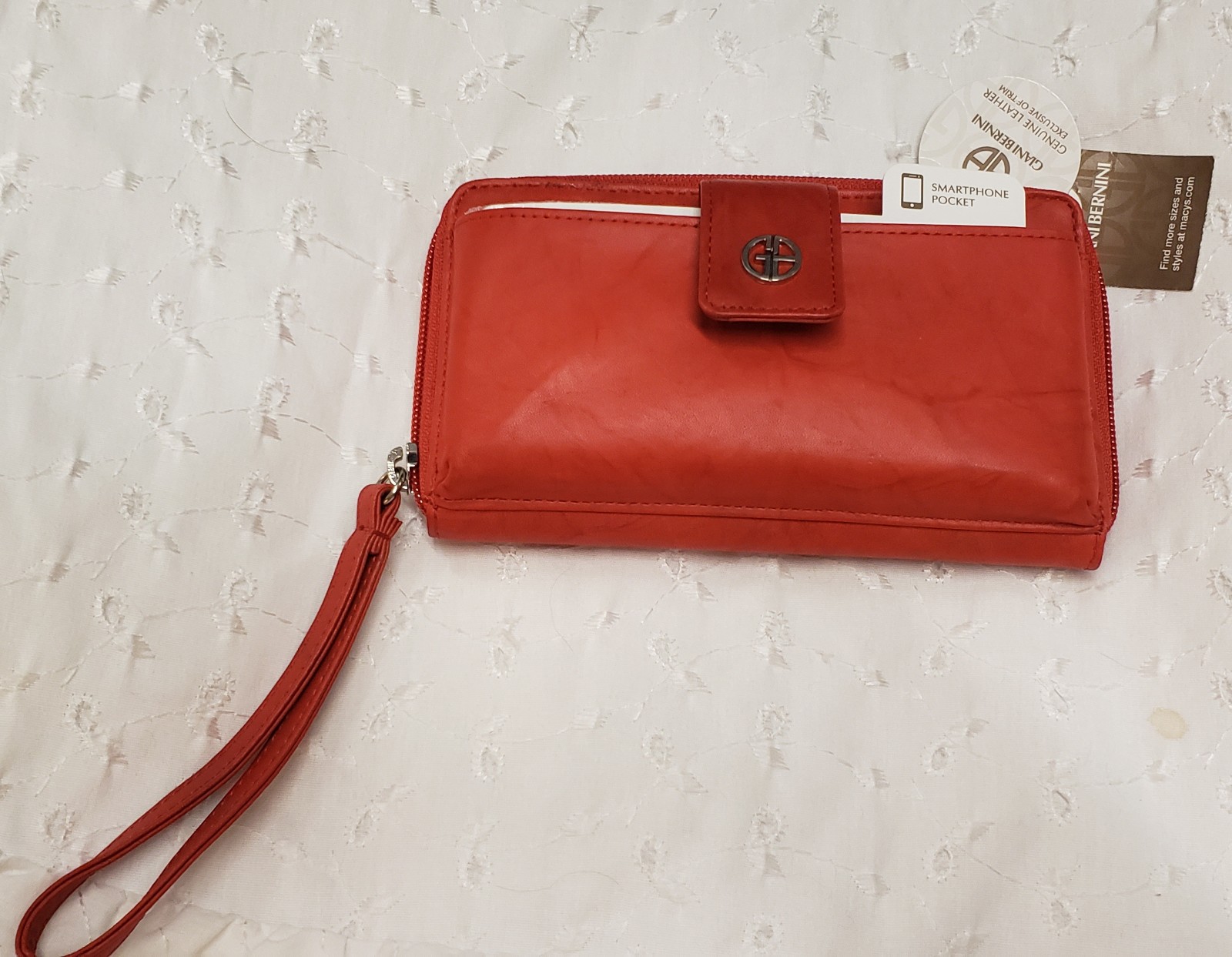 NWT. Giani Bernini Womens Leather Wallet