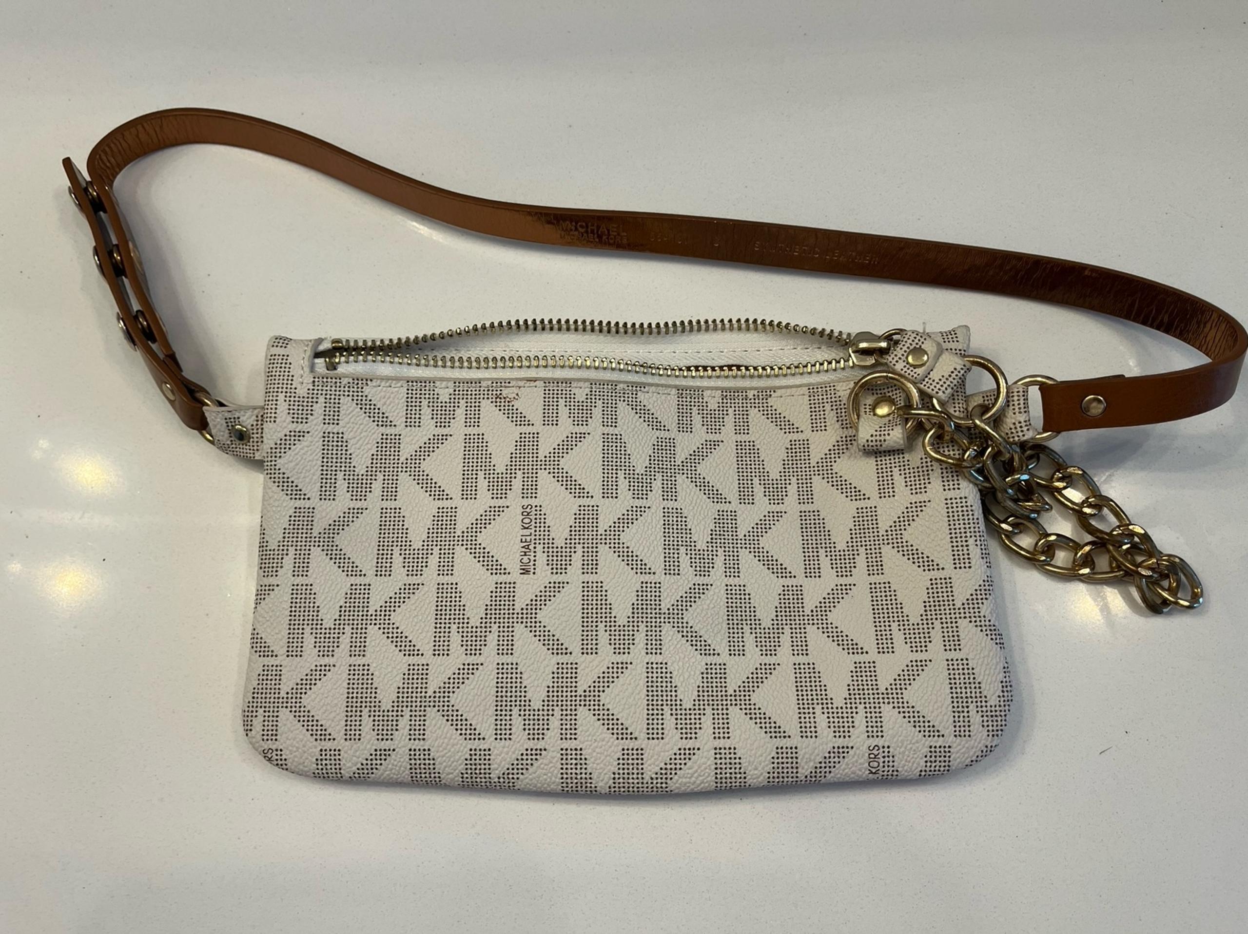 Michael Kors Signature Fanny Pack Belt Bag Snaps Chain 554131