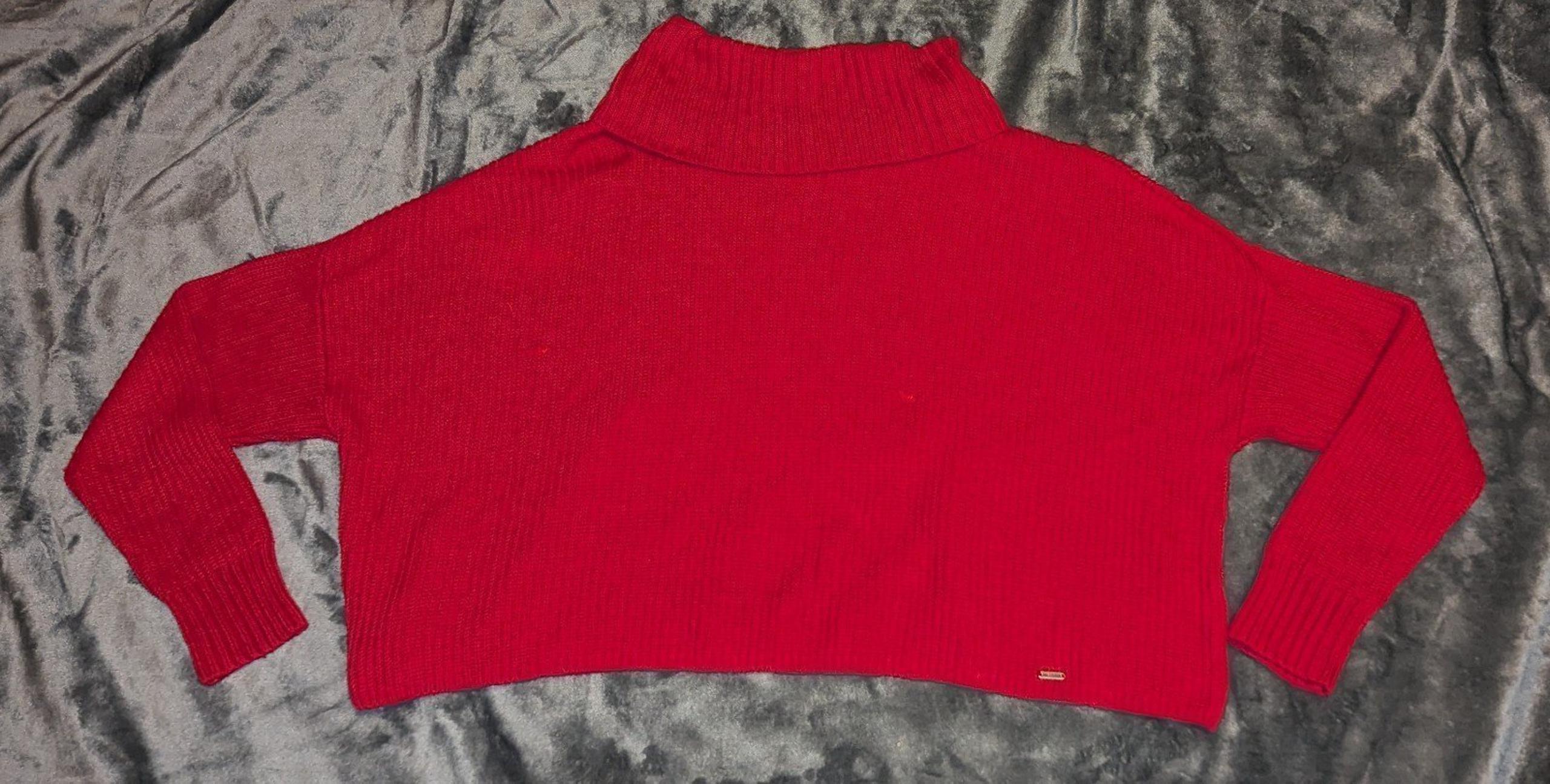 Women's Hollister cowl neck oversized sweater size XS