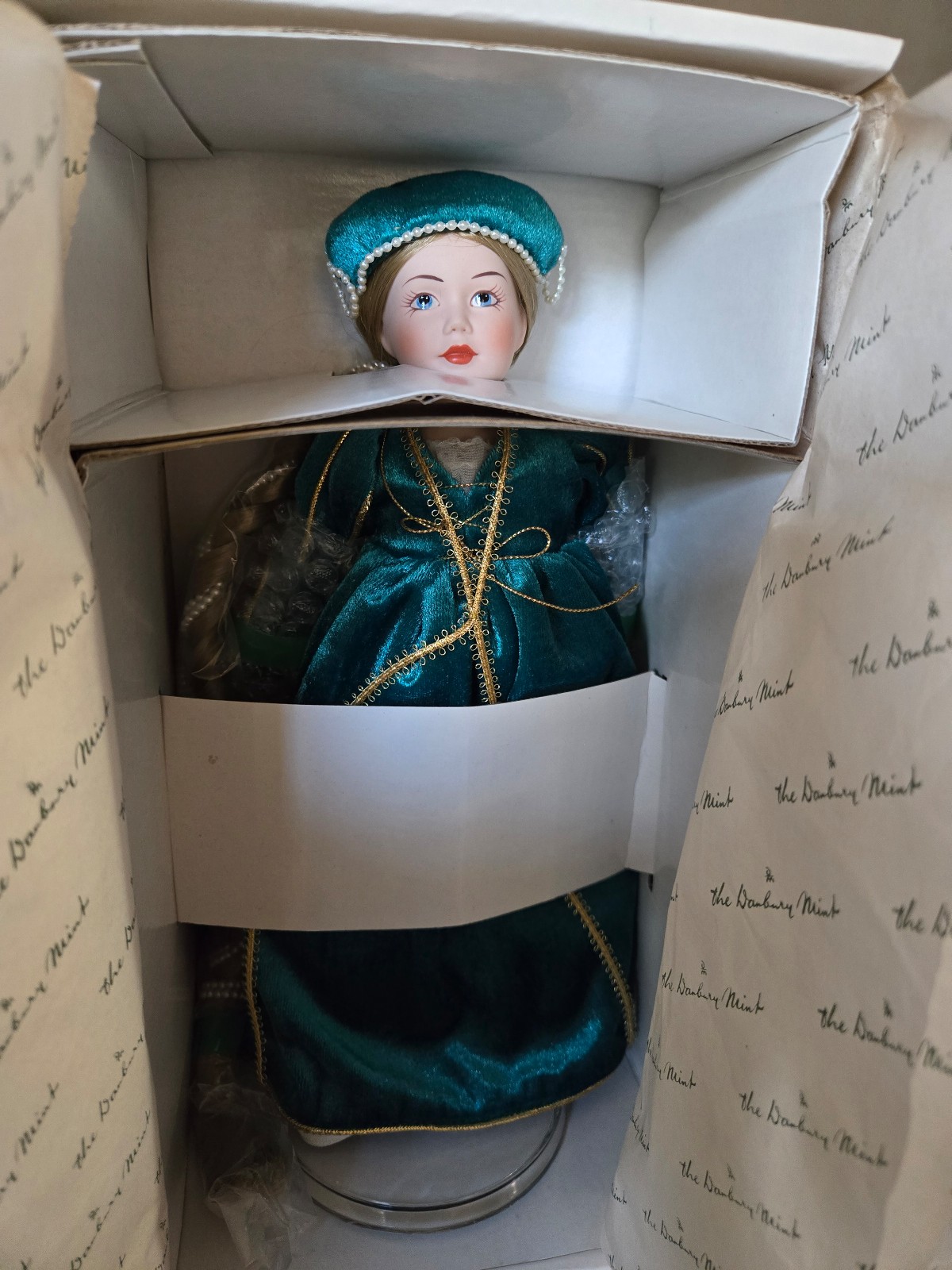 RAPUNZEL The Storybook Doll Collection ~Danbury Mint *PEARL BRAID* *New In Box*