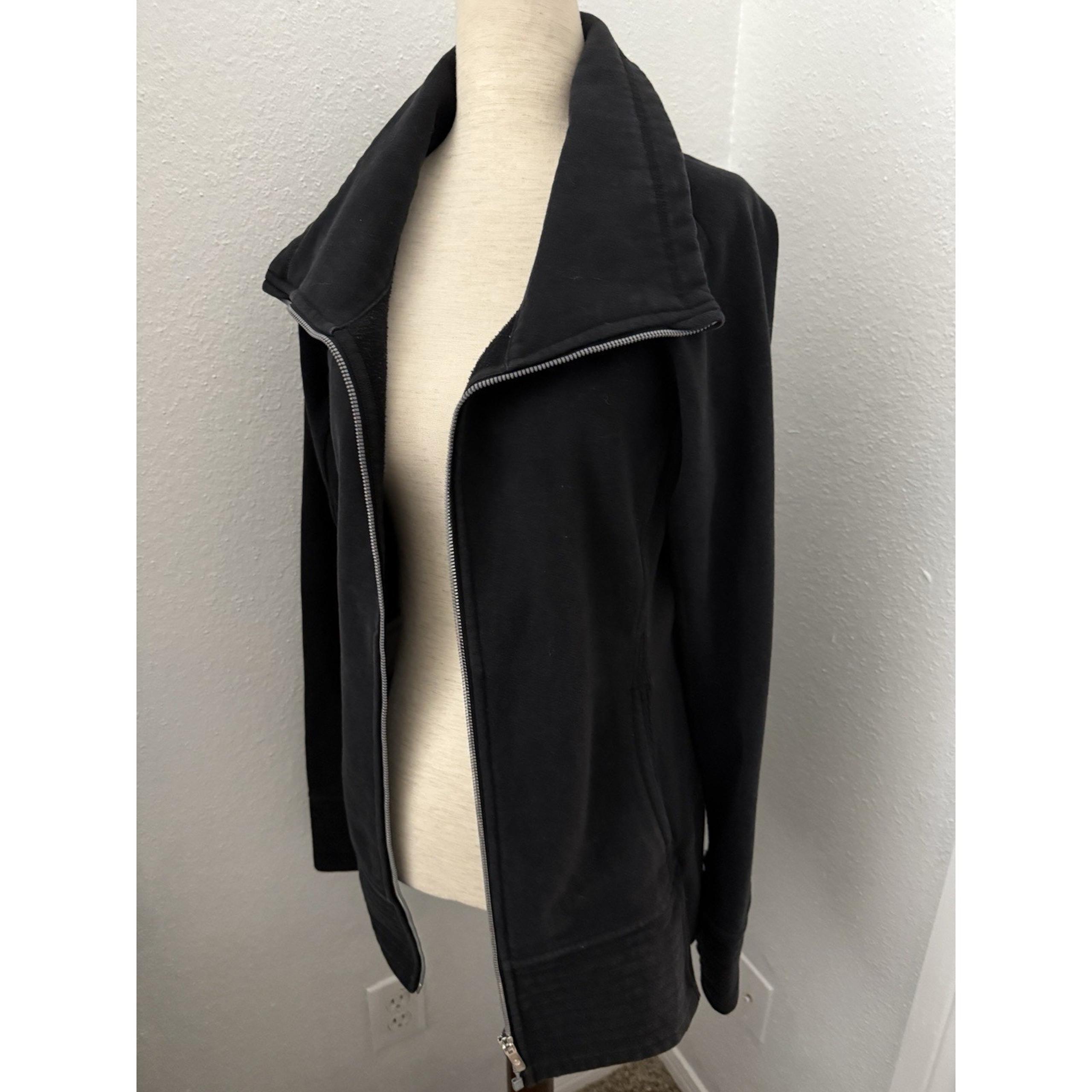 Lululemon women’s Black Jacket Full Zipper Size Small Long Sleeve