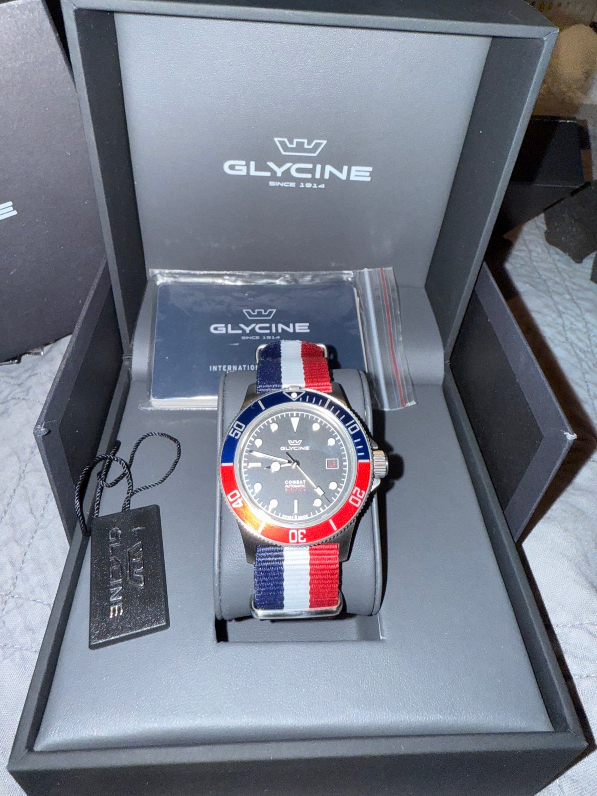 Glycine Combat Sub 42mm Pepsi Swiss Watch