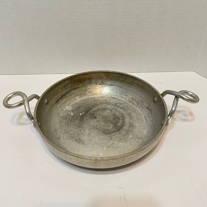 Vintage Wear Ever 8 Hallite Aluminum Saute Pan Twisted Handle No 2108 No Lid