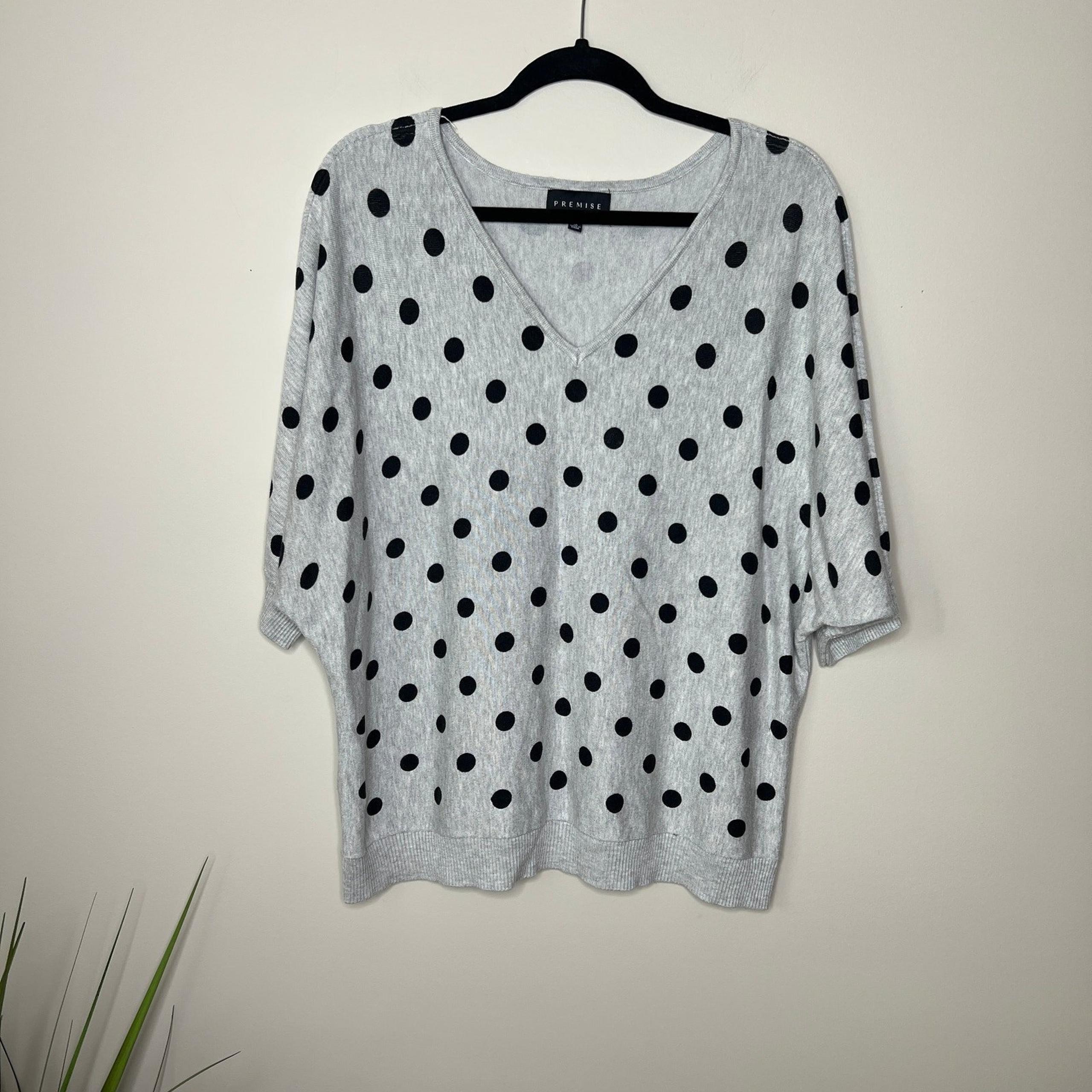 Premise Woman 1X V-Neck Short Sleeve Pullover Gray Black Polka Dot Sweater Plus
