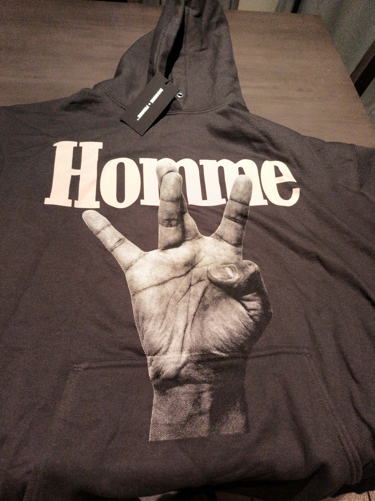 Homme femme XXL black hoodie twist the finger men