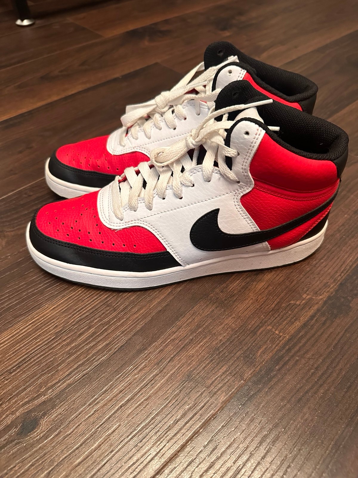 Women’s Air Jordan 1 Mid 8.5 Black/Gym Red-White