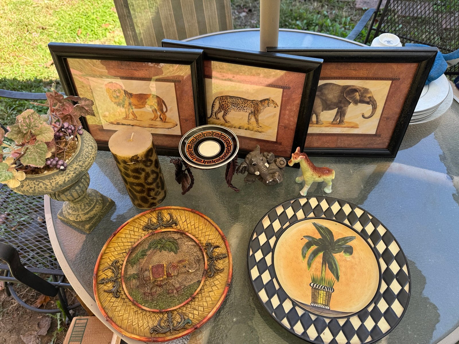 Safari decor themed items