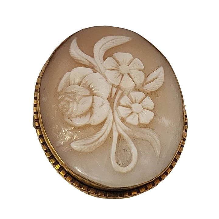 Antique Unique Floral Carved Cameo Brooch (A3568)