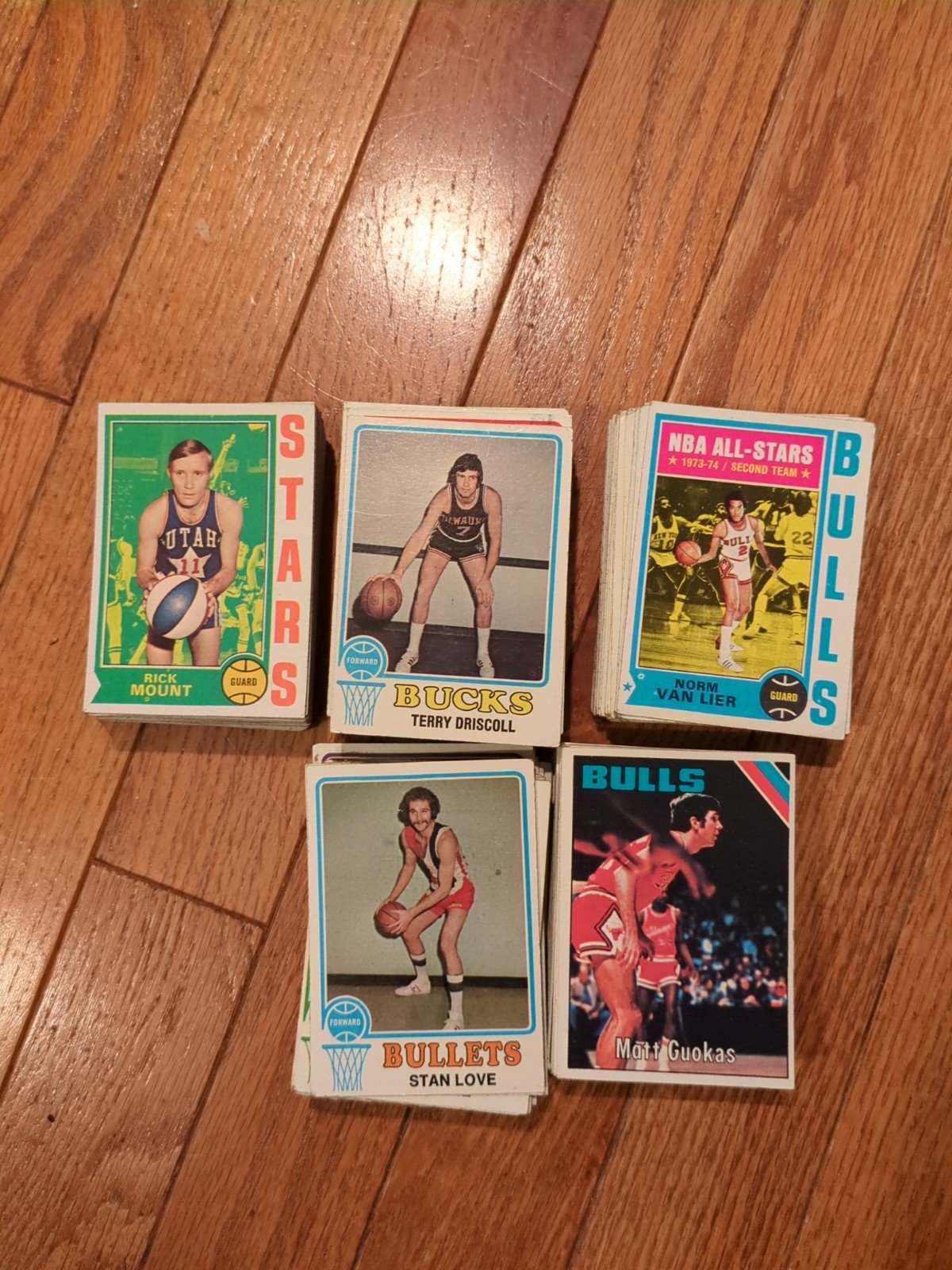 Lot Of Vintage Basketball Cards 202
