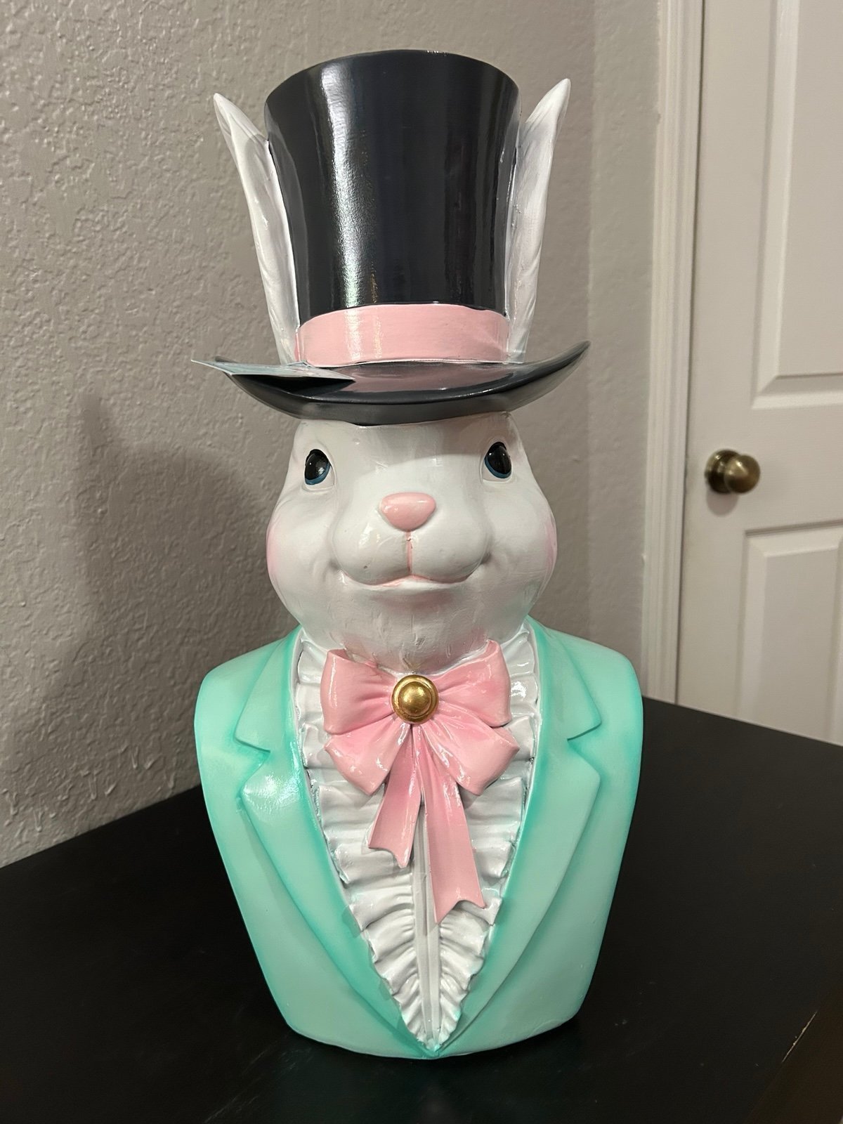 Tophat & Tail Bunny Bust
