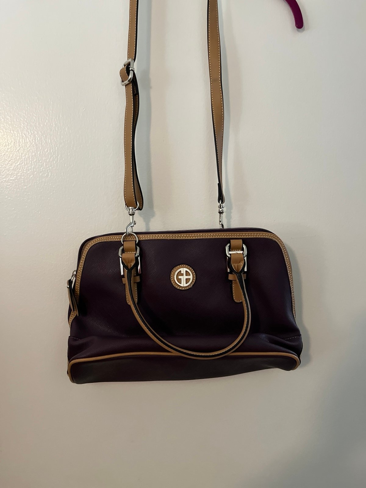 Giani Bernini Tan/Wine Handbag