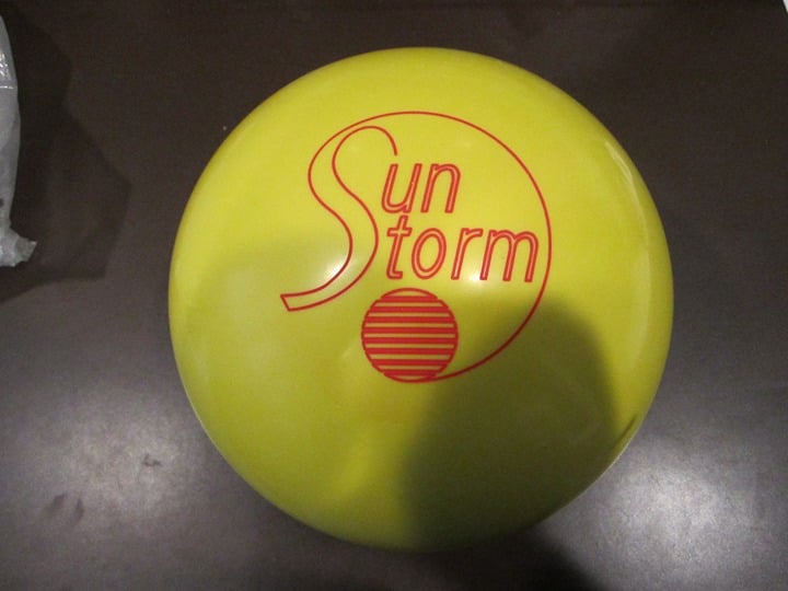 Amazon.com : Storm Bowling Products Yellow Sun LE Bowling