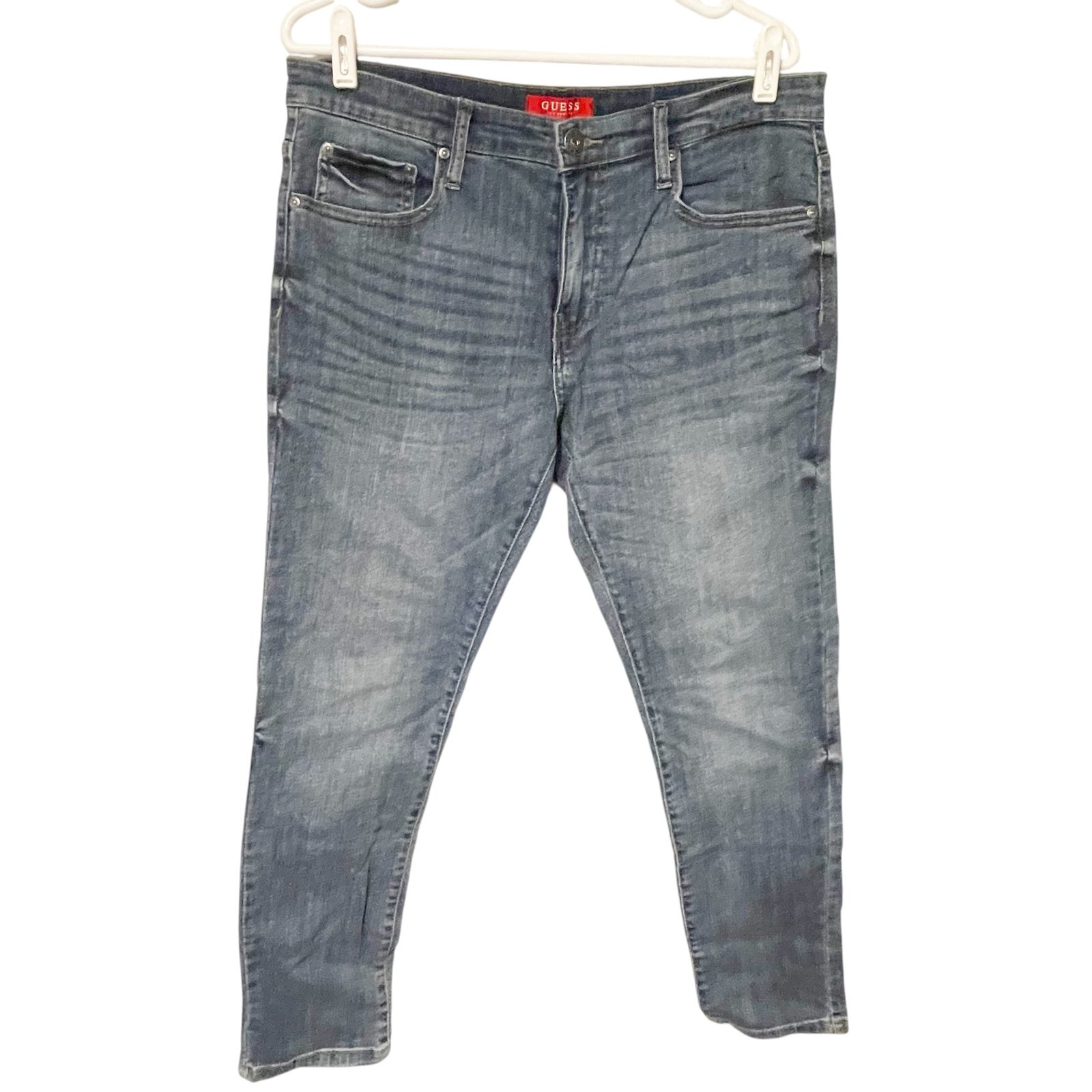 Guess Men’s Size 32x30 Medium Rise Skinny Stretch Fit Medium Wash Jeans
