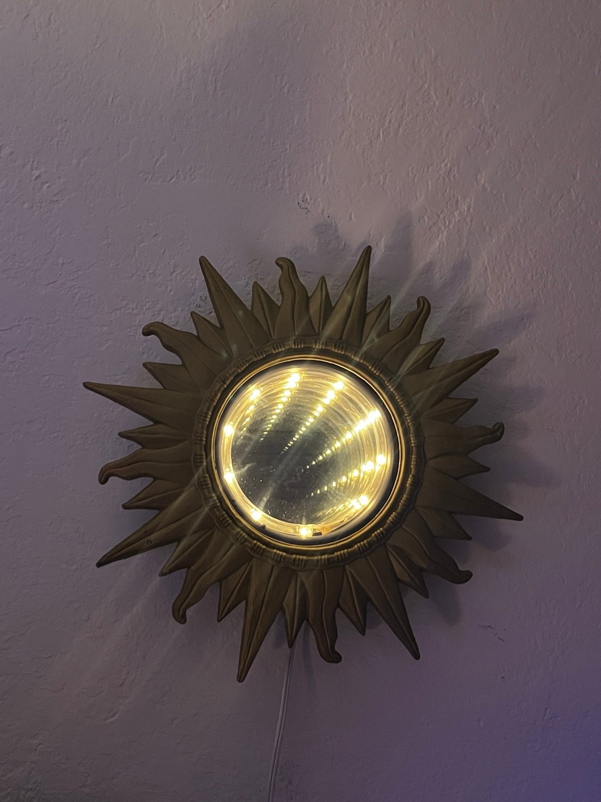 Rare Vintage Mid Century Modern Gold Sunburst Sun Star Infinity Lighted Mirror