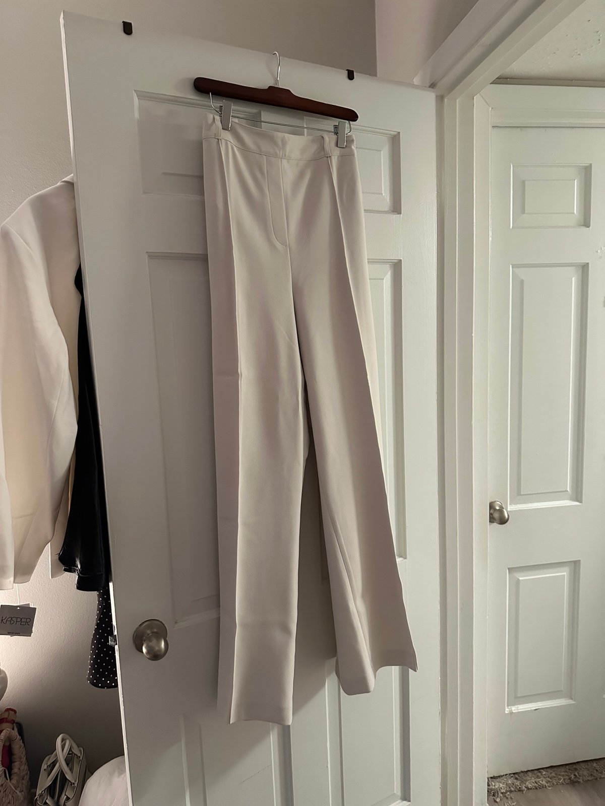SPANX wide leg dress pants in ivory/stone 1x NWT