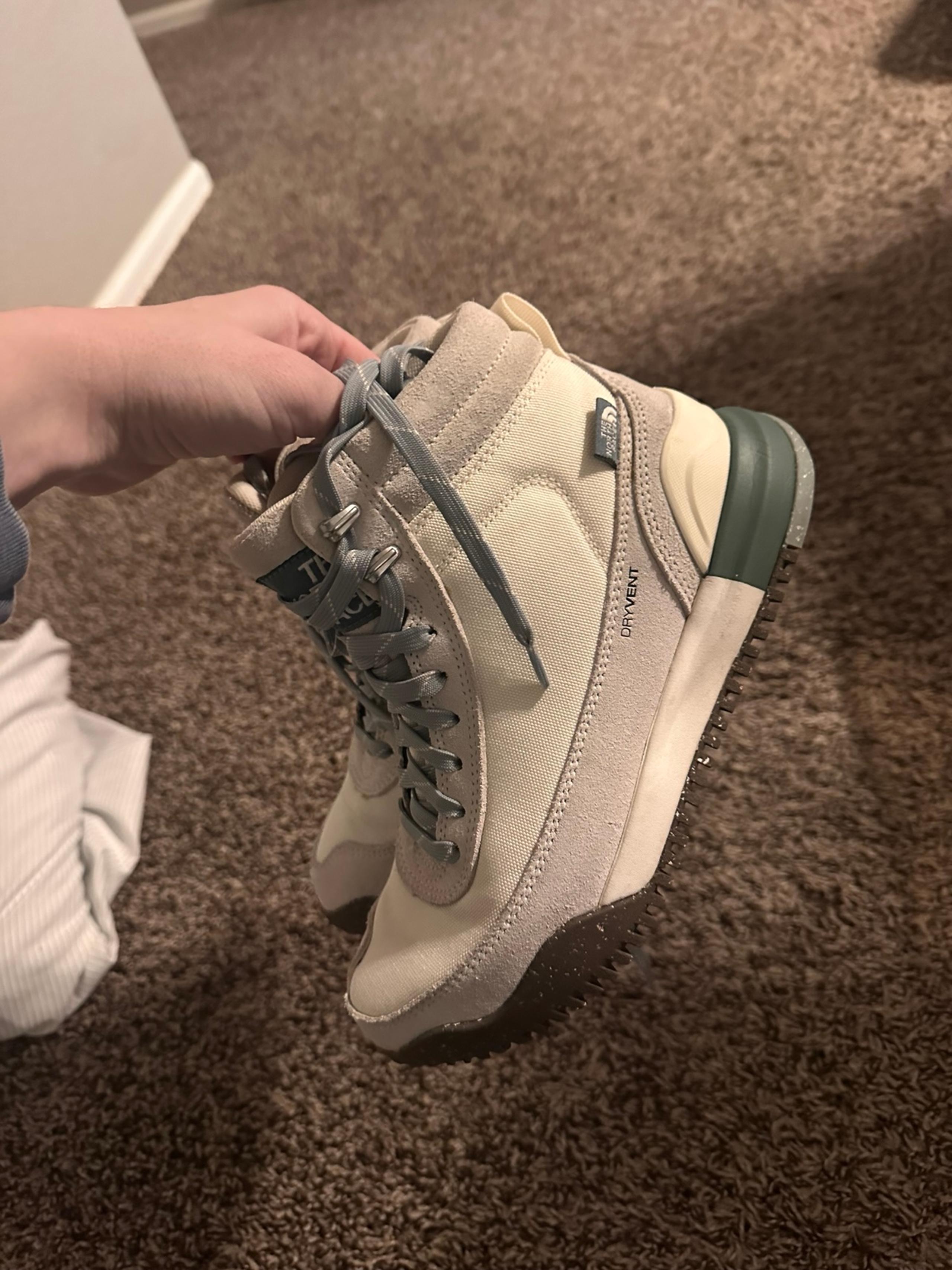 Womens size 7 The North Face Boots