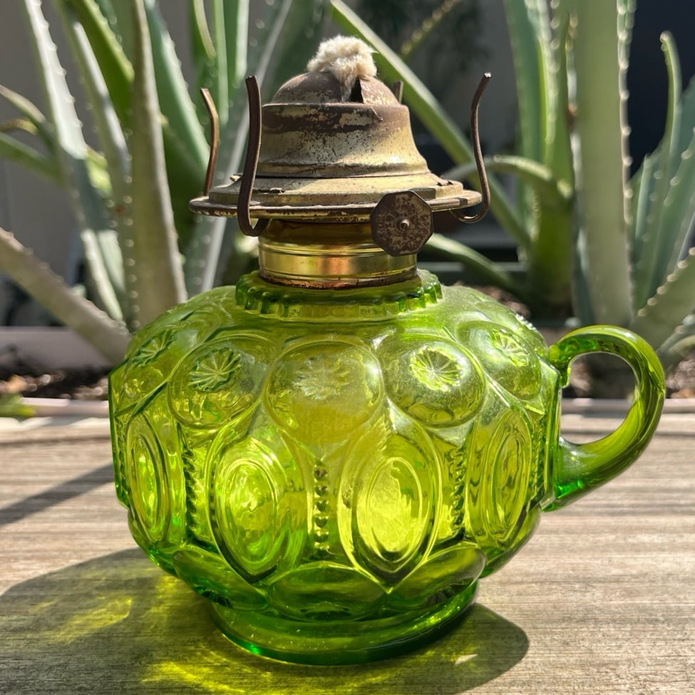 Vintage L. E. Smith Moon and Stars Oil Lamp (no shade) ~ green