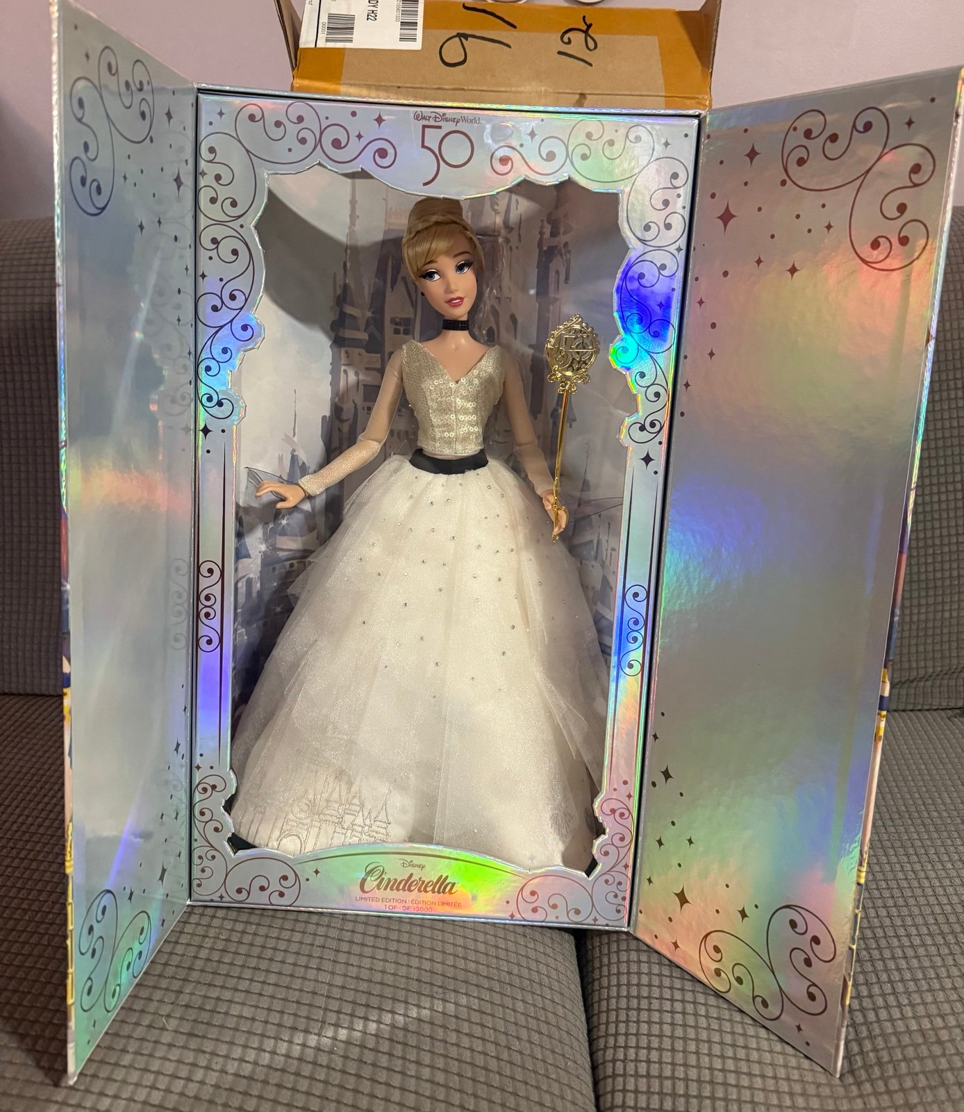 NIB Walt Disney World 50th Anniversary Cinderella Limited Edition Doll 17” NEW